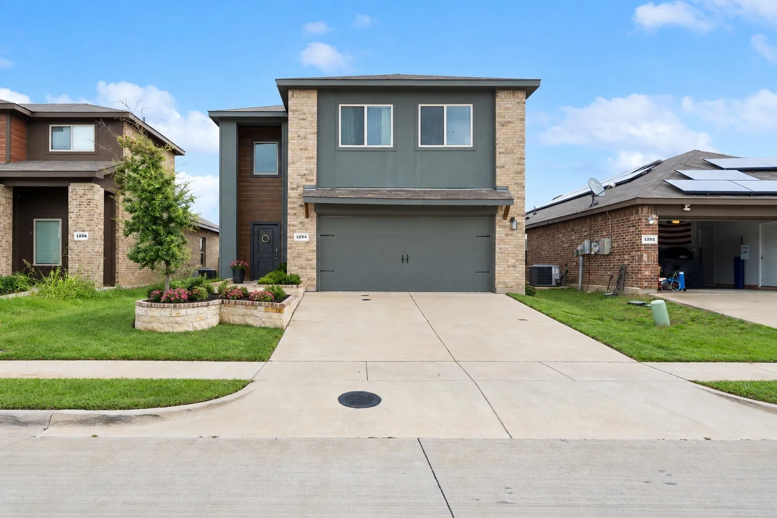 Single Family Residence For Sale in Kaufman County , 1294 Delmita Drive, Forney, Texas 75126, 4 Bedroom, 3 Bathroom, 2 Garage spaces, 2,254 Sqft, built in 2021, mls#21323870, Real Estate Agent in Forney, Homes For Sale in Kaufman county, Homes For Sale in Forney, Realtor in Forney Texas, Real Estate Brokerage Independent Realty Texas, Luminita Cordes Realtor
