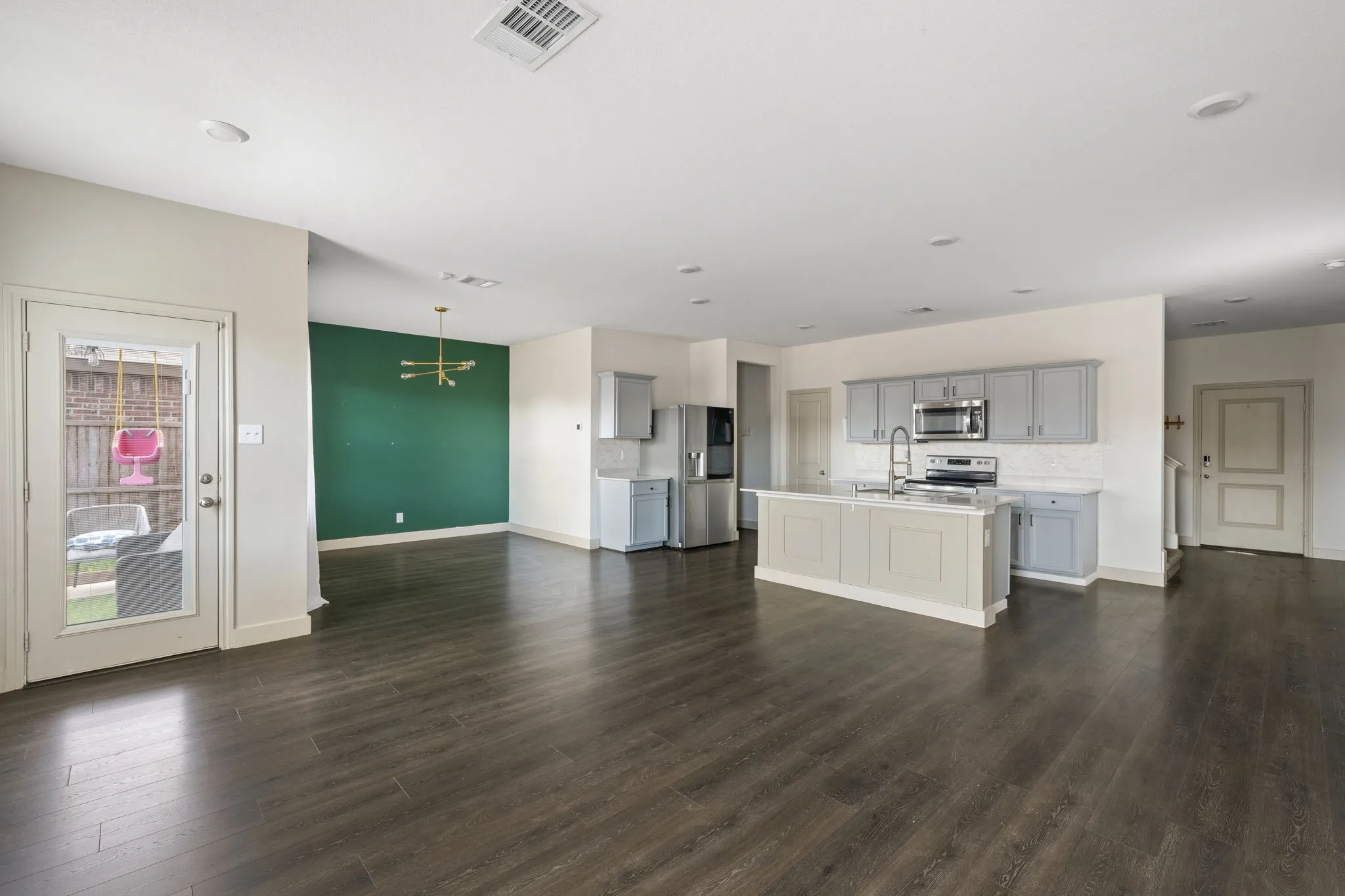 Single Family Residence For Sale in Kaufman County , 1294 Delmita Drive, Forney, Texas 75126, 4 Bedroom, 3 Bathroom, 2 Garage spaces, 2,254 Sqft, built in 2021, mls#21323870, Real Estate Agent in Forney, Homes For Sale in Kaufman county, Homes For Sale in Forney, Realtor in Forney Texas, Real Estate Brokerage Independent Realty Texas, Luminita Cordes Realtor