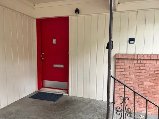 Single Family Residence For Rent in Dallas County , 7215 Clemson Drive, Dallas, Texas 75214, 3 Bedroom, 2 Bathroom, 1 Garage spaces, 1,599 Sqft, built in 1956, mls#21330884, Real Estate Agent in Dallas, Homes For Rent in Dallas county, Homes For Rent in Dallas, Realtor in Dallas Texas, Real Estate Brokerage Independent Realty Texas, Luminita Cordes Realtor