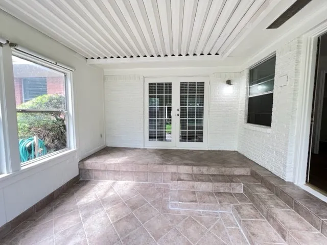 Single Family Residence For Rent in Dallas County , 7215 Clemson Drive, Dallas, Texas 75214, 3 Bedroom, 2 Bathroom, 1 Garage spaces, 1,599 Sqft, built in 1956, mls#21330884, Real Estate Agent in Dallas, Homes For Rent in Dallas county, Homes For Rent in Dallas, Realtor in Dallas Texas, Real Estate Brokerage Independent Realty Texas, Luminita Cordes Realtor