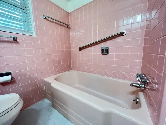 Single Family Residence For Rent in Dallas County , 7215 Clemson Drive, Dallas, Texas 75214, 3 Bedroom, 2 Bathroom, 1 Garage spaces, 1,599 Sqft, built in 1956, mls#21330884, Real Estate Agent in Dallas, Homes For Rent in Dallas county, Homes For Rent in Dallas, Realtor in Dallas Texas, Real Estate Brokerage Independent Realty Texas, Luminita Cordes Realtor