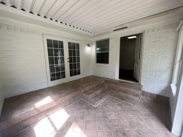 Single Family Residence For Rent in Dallas County , 7215 Clemson Drive, Dallas, Texas 75214, 3 Bedroom, 2 Bathroom, 1 Garage spaces, 1,599 Sqft, built in 1956, mls#21330884, Real Estate Agent in Dallas, Homes For Rent in Dallas county, Homes For Rent in Dallas, Realtor in Dallas Texas, Real Estate Brokerage Independent Realty Texas, Luminita Cordes Realtor