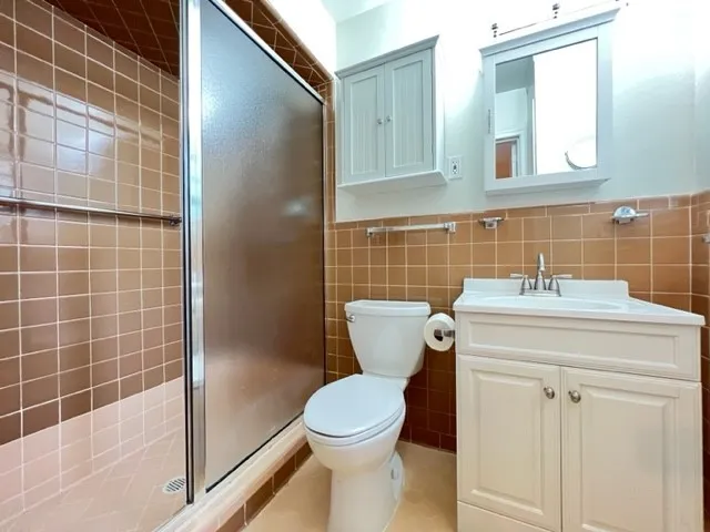 Single Family Residence For Rent in Dallas County , 7215 Clemson Drive, Dallas, Texas 75214, 3 Bedroom, 2 Bathroom, 1 Garage spaces, 1,599 Sqft, built in 1956, mls#21330884, Real Estate Agent in Dallas, Homes For Rent in Dallas county, Homes For Rent in Dallas, Realtor in Dallas Texas, Real Estate Brokerage Independent Realty Texas, Luminita Cordes Realtor