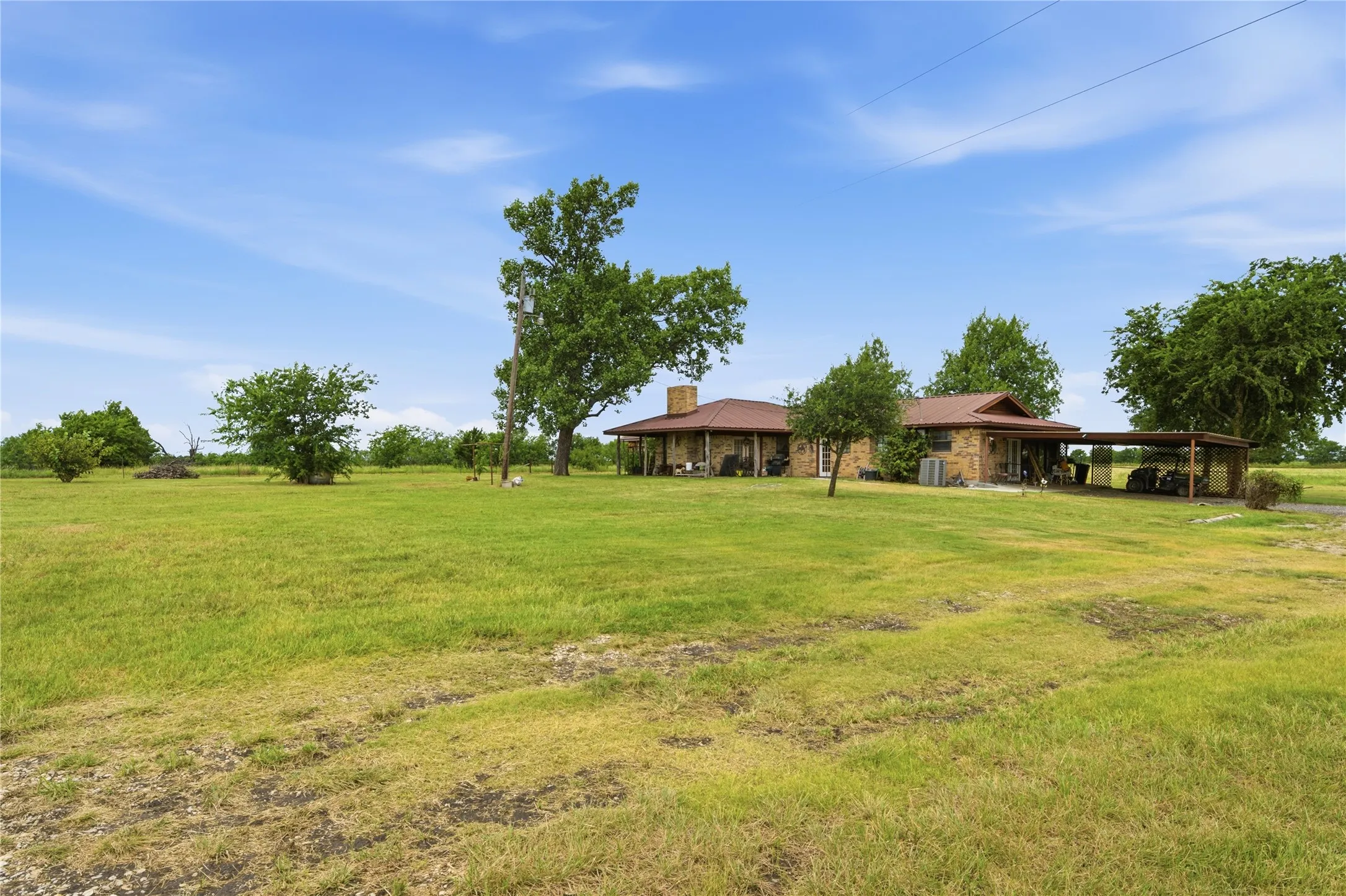 Single Family Residence For Sale in Limestone County , 1594 Lcr 312, Mart, Texas 76664, 5 Bedroom, 3 Bathroom, Garage spaces, 3,200 Sqft, built in 1984, mls#21330761, Real Estate Agent in Mart, Homes For Sale in Limestone county, Homes For Sale in Mart, Realtor in Mart Texas, Real Estate Brokerage Independent Realty Texas, Luminita Cordes Realtor