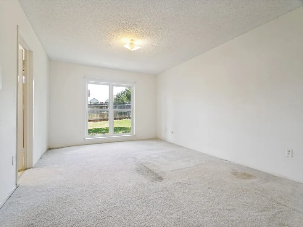 Single Family Residence For Sale in Tarrant County , 1706 Acorn Drive, Euless, Texas 76039, 3 Bedroom, 2 Bathroom, 2 Garage spaces, 1,853 Sqft, built in 1982, mls#21269769, Real Estate Agent in Euless, Homes For Sale in Tarrant county, Homes For Sale in Euless, Realtor in Euless Texas, Real Estate Brokerage Independent Realty Texas, Luminita Cordes Realtor