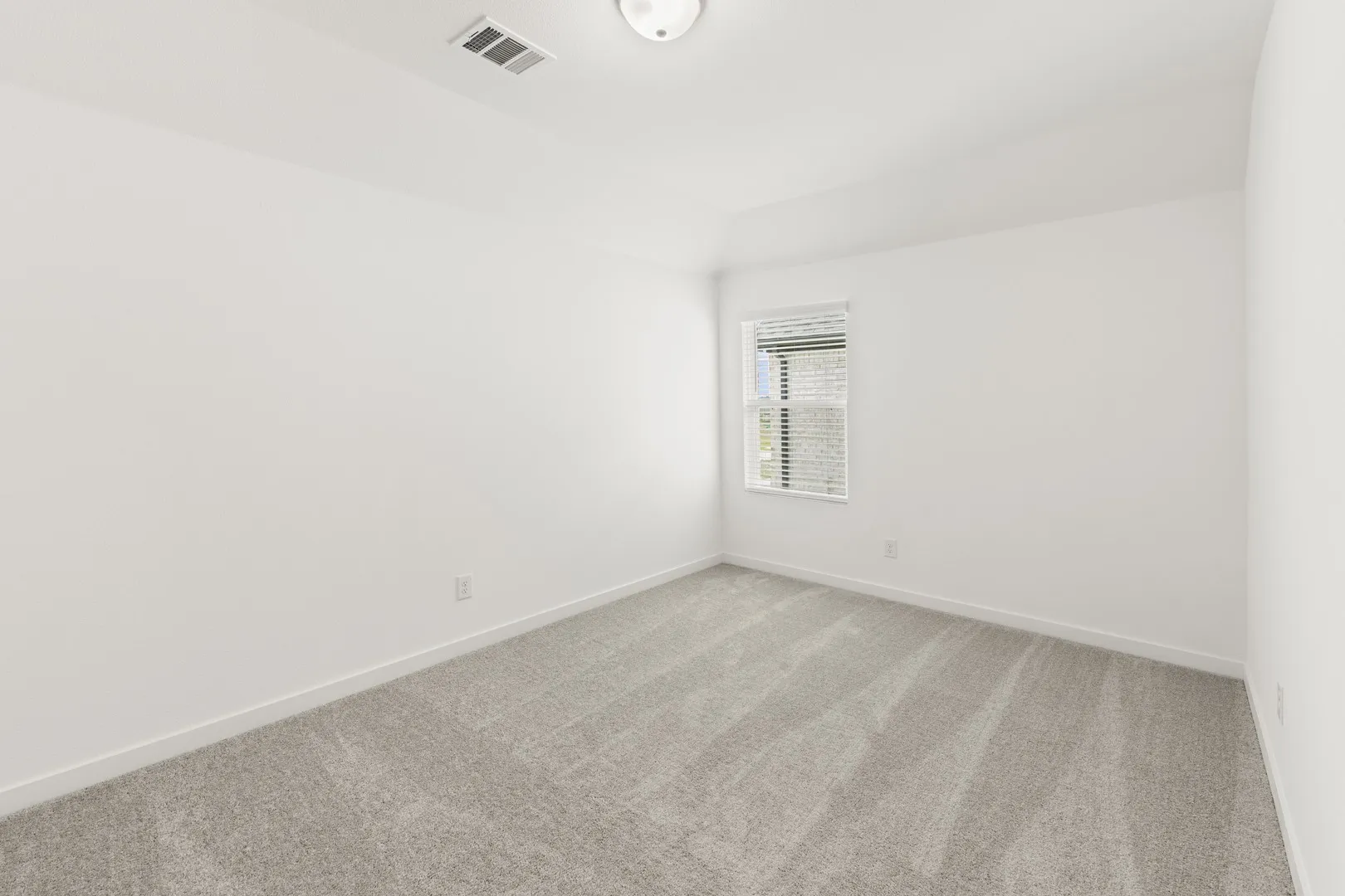 21. 3312 Red Hill - Bed 3