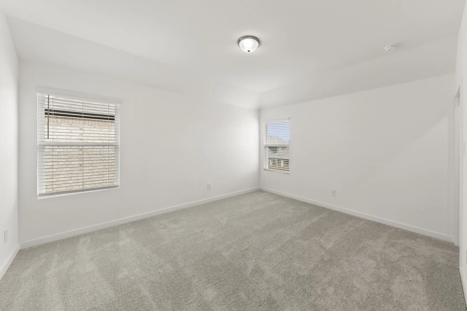 24. 3312 Red Hill - Bed 5