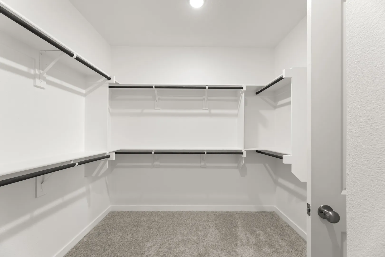 17. 3312 Red Hill - Closet