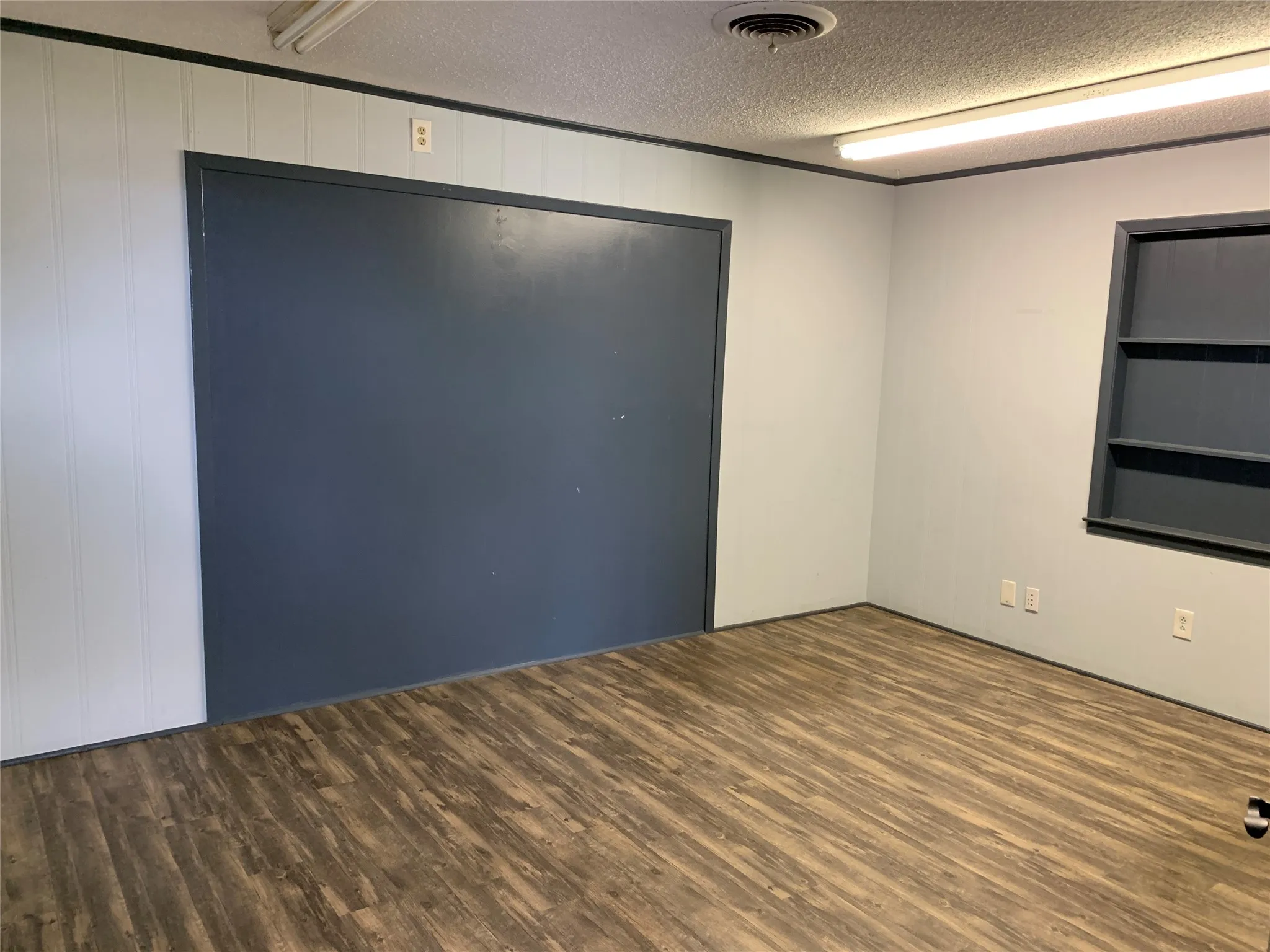 Office For Sale in Henderson County , 201 US Highway 175 Street W, Athens, Texas 75751, 0, 0, Garage spaces, 0 Sqft, built in 1960, mls#21331071, Real Estate Agent in Athens, Homes For Sale in Henderson county, Homes For Sale in Athens, Realtor in Athens Texas, Real Estate Brokerage Independent Realty Texas, Luminita Cordes Realtor