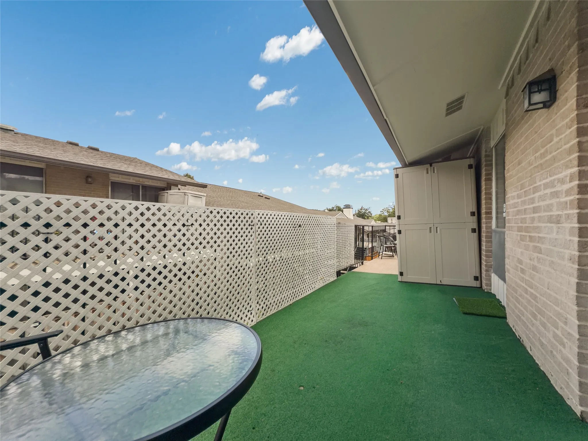 Condominium For Sale in Dallas County , 15922 Club Crest Drive 2107, Dallas, Texas 75248, 1 Bedroom, 1 Bathroom, Garage spaces, 691 Sqft, built in 1968, mls#21331014, Real Estate Agent in Dallas, Homes For Sale in Dallas county, Homes For Sale in Dallas, Realtor in Dallas Texas, Real Estate Brokerage Independent Realty Texas, Luminita Cordes Realtor