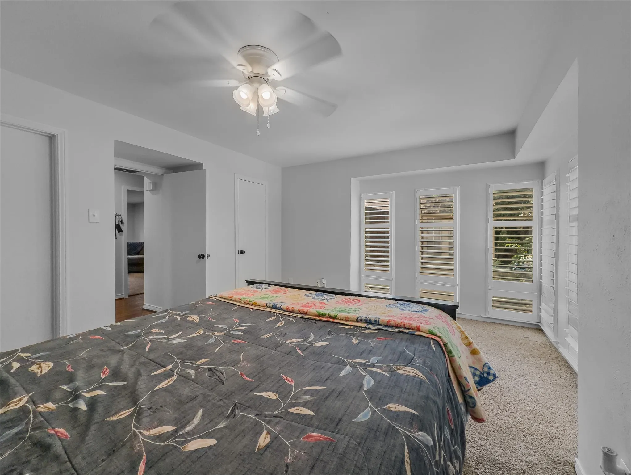 Condominium For Sale in Dallas County , 15922 Club Crest Drive 2107, Dallas, Texas 75248, 1 Bedroom, 1 Bathroom, Garage spaces, 691 Sqft, built in 1968, mls#21331014, Real Estate Agent in Dallas, Homes For Sale in Dallas county, Homes For Sale in Dallas, Realtor in Dallas Texas, Real Estate Brokerage Independent Realty Texas, Luminita Cordes Realtor