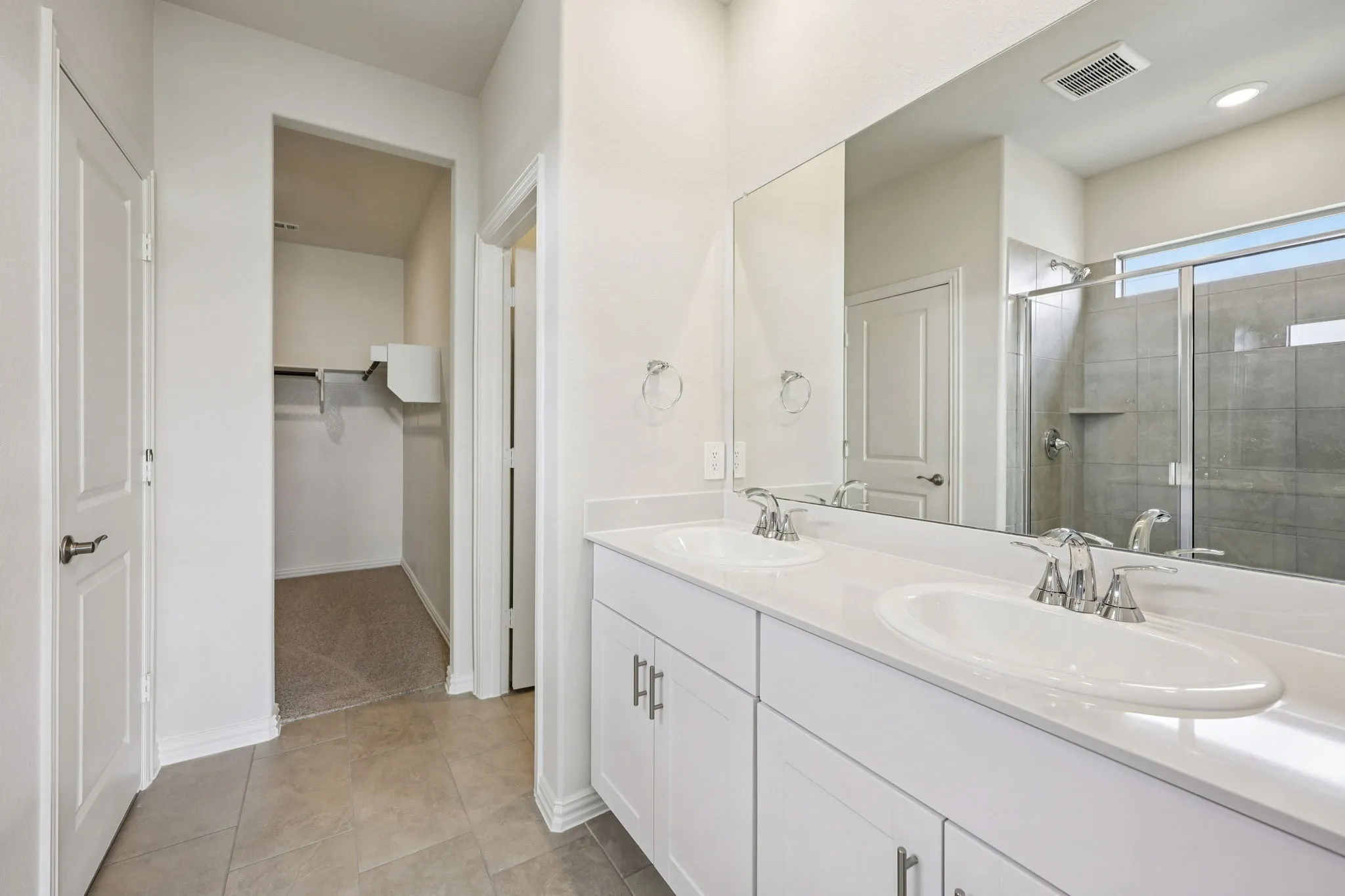Photo is not of the actual home, but is an inspirational photo of builder’s model home and may depict options, furnishings, and/or decorator features that are not included.
