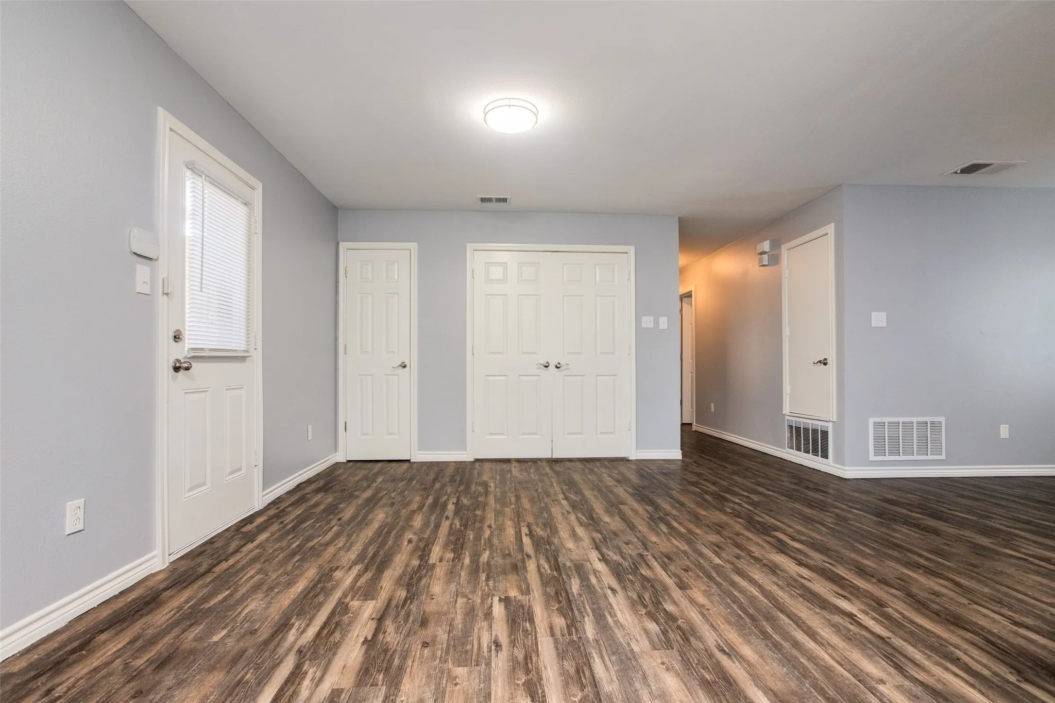 Duplex For Rent in Collin County , 1008 Canal Street A, Mc Kinney, Texas 75069, 3 Bedroom, 2 Bathroom, Garage spaces, 1,213 Sqft, built in 2007, mls#21331069, Real Estate Agent in Mc Kinney, Homes For Rent in Collin county, Homes For Rent in Mc Kinney, Realtor in Mc Kinney Texas, Real Estate Brokerage Independent Realty Texas, Luminita Cordes Realtor