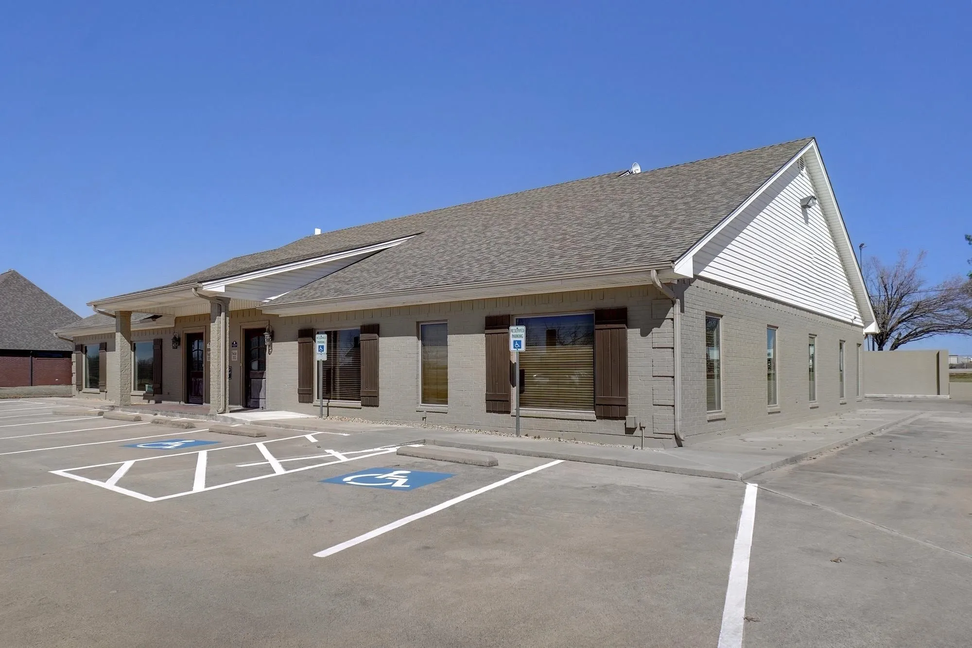 Office For Sale in Wise County , 809 Woodrow Wilson Ray Circle, Bridgeport, Texas 76426, 0, 0, Garage spaces, 0 Sqft, built in 1995, Price $1,250,000, mls#21331077, Real Estate Agent in Bridgeport, Homes For Sale in Wise county, Homes For Sale in Bridgeport, Realtor in Bridgeport Texas, Real Estate Brokerage Independent Realty Texas, Luminita Cordes Realtor