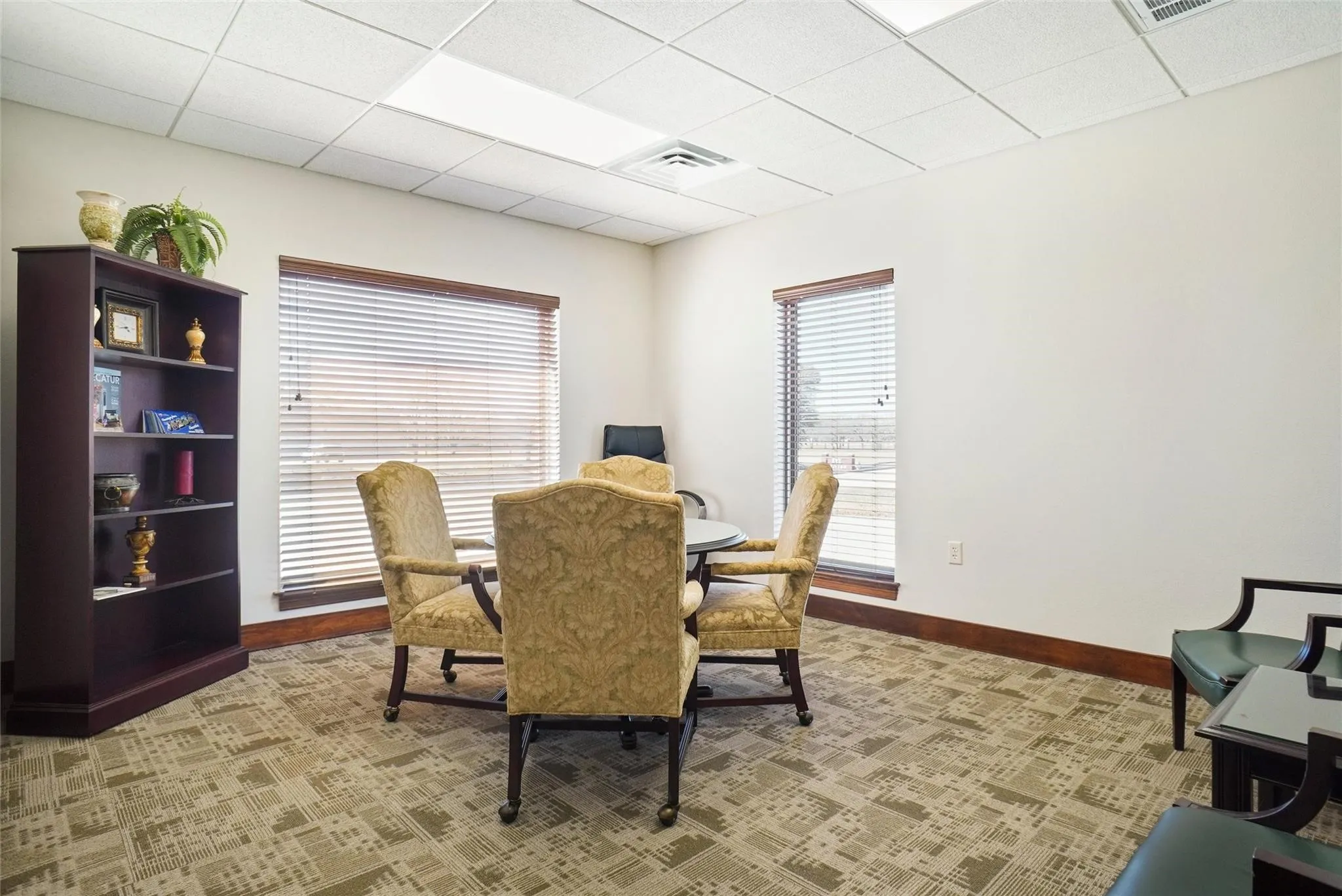 Office For Sale in Wise County , 809 Woodrow Wilson Ray Circle, Bridgeport, Texas 76426, 0, 0, Garage spaces, 0 Sqft, built in 1995, Price $1,250,000, mls#21331077, Real Estate Agent in Bridgeport, Homes For Sale in Wise county, Homes For Sale in Bridgeport, Realtor in Bridgeport Texas, Real Estate Brokerage Independent Realty Texas, Luminita Cordes Realtor