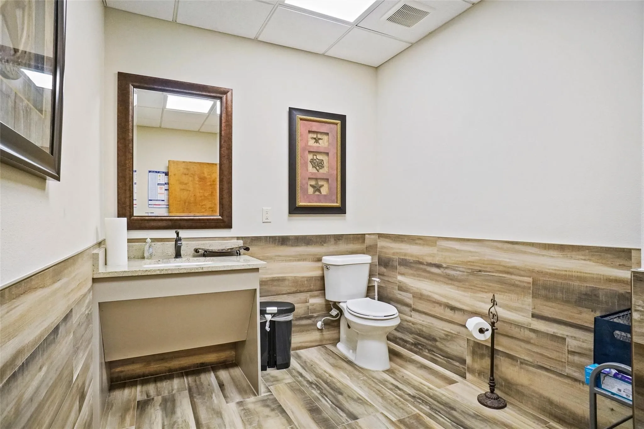 Office For Sale in Wise County , 809 Woodrow Wilson Ray Circle, Bridgeport, Texas 76426, 0, 0, Garage spaces, 0 Sqft, built in 1995, Price $1,250,000, mls#21331077, Real Estate Agent in Bridgeport, Homes For Sale in Wise county, Homes For Sale in Bridgeport, Realtor in Bridgeport Texas, Real Estate Brokerage Independent Realty Texas, Luminita Cordes Realtor