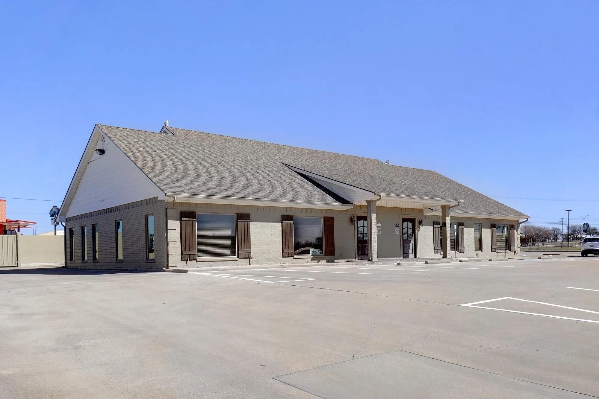 Office For Sale in Wise County , 809 Woodrow Wilson Ray Circle, Bridgeport, Texas 76426, 0, 0, Garage spaces, 0 Sqft, built in 1995, Price $1,250,000, mls#21331077, Real Estate Agent in Bridgeport, Homes For Sale in Wise county, Homes For Sale in Bridgeport, Realtor in Bridgeport Texas, Real Estate Brokerage Independent Realty Texas, Luminita Cordes Realtor