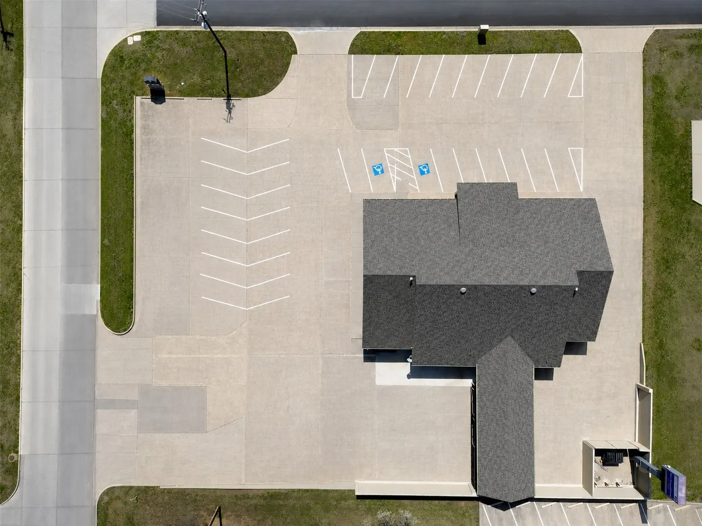 Office For Sale in Wise County , 809 Woodrow Wilson Ray Circle, Bridgeport, Texas 76426, 0, 0, Garage spaces, 0 Sqft, built in 1995, Price $1,250,000, mls#21331077, Real Estate Agent in Bridgeport, Homes For Sale in Wise county, Homes For Sale in Bridgeport, Realtor in Bridgeport Texas, Real Estate Brokerage Independent Realty Texas, Luminita Cordes Realtor