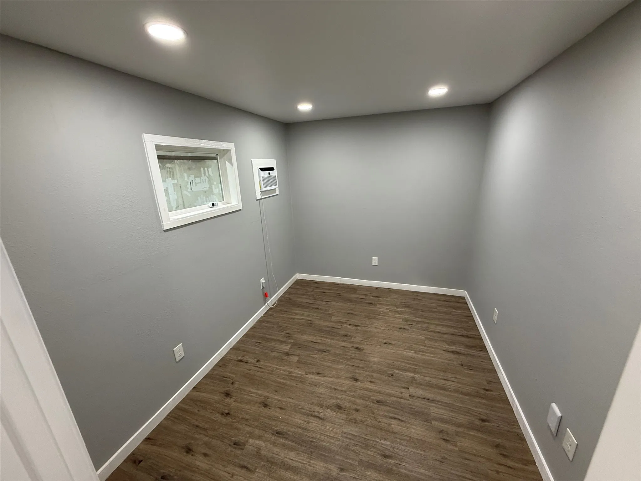 Industrial For Rent in Johnson County , 1465 E Renfro Street 113, Burleson, Texas 76028, 0, 0, Garage spaces, 0 Sqft, built in 1985, Price $1,300, mls#21331105, Real Estate Agent in Burleson, Homes For Rent in Johnson county, Homes For Rent in Burleson, Realtor in Burleson Texas, Real Estate Brokerage Independent Realty Texas, Luminita Cordes Realtor