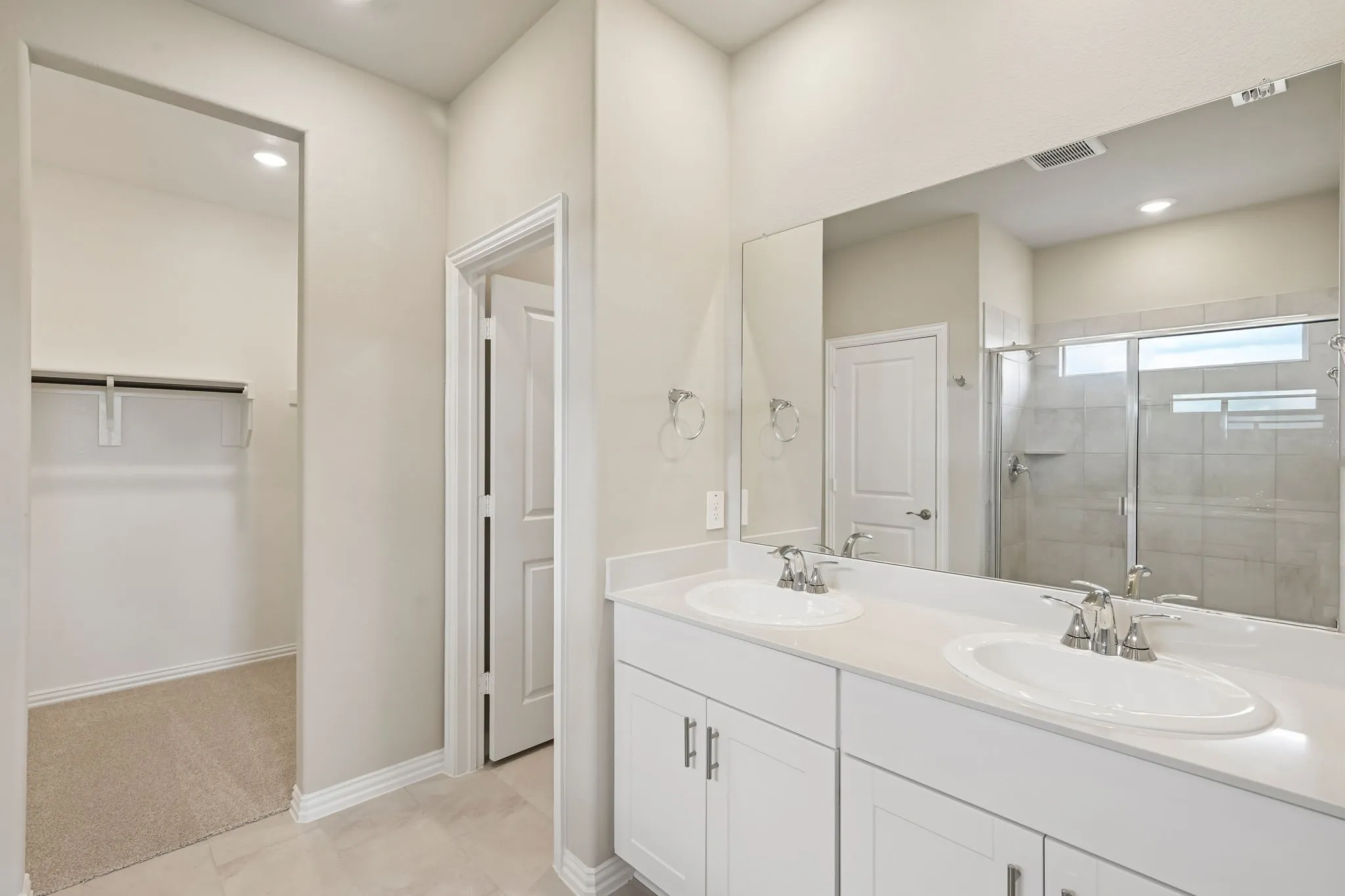 Photo is not of the actual home, but is an inspirational photo of builder’s model home and may depict options, furnishings, and/or decorator features that are not included.