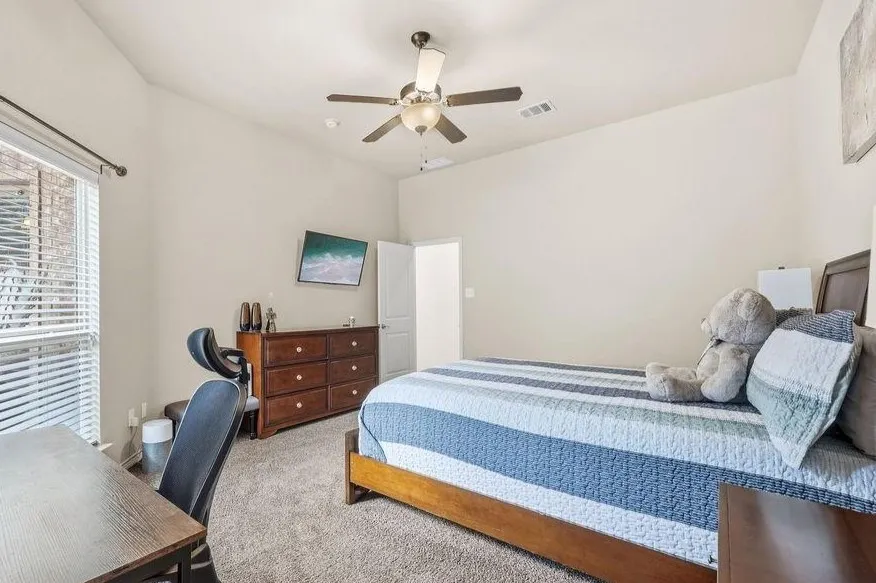 Single Family Residence For Sale in Collin County , 10216 Boyton Canyon Road, Frisco, Texas 75035, 3 Bedroom, 3 Bathroom, 2 Garage spaces, 2,290 Sqft, built in 2009, mls#21314230, Real Estate Agent in Frisco, Homes For Sale in Collin county, Homes For Sale in Frisco, Realtor in Frisco Texas, Real Estate Brokerage Independent Realty Texas, Luminita Cordes Realtor