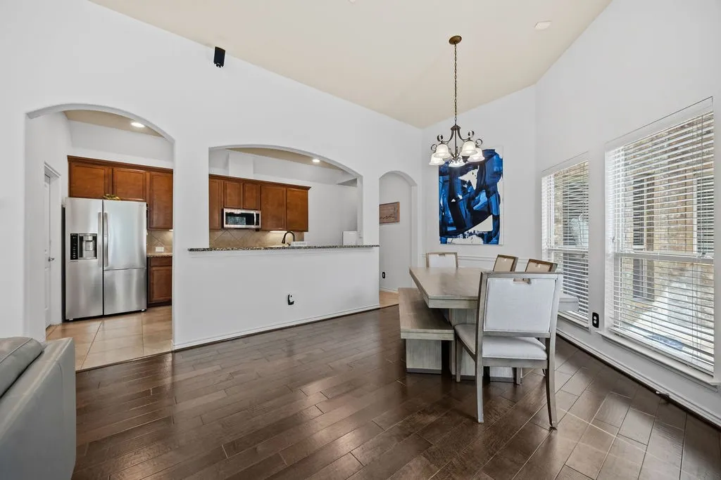 Single Family Residence For Sale in Collin County , 10216 Boyton Canyon Road, Frisco, Texas 75035, 3 Bedroom, 3 Bathroom, 2 Garage spaces, 2,290 Sqft, built in 2009, mls#21314230, Real Estate Agent in Frisco, Homes For Sale in Collin county, Homes For Sale in Frisco, Realtor in Frisco Texas, Real Estate Brokerage Independent Realty Texas, Luminita Cordes Realtor