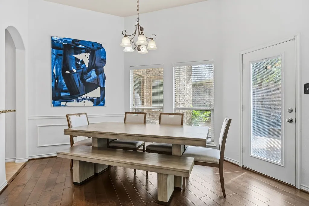 Single Family Residence For Sale in Collin County , 10216 Boyton Canyon Road, Frisco, Texas 75035, 3 Bedroom, 3 Bathroom, 2 Garage spaces, 2,290 Sqft, built in 2009, mls#21314230, Real Estate Agent in Frisco, Homes For Sale in Collin county, Homes For Sale in Frisco, Realtor in Frisco Texas, Real Estate Brokerage Independent Realty Texas, Luminita Cordes Realtor