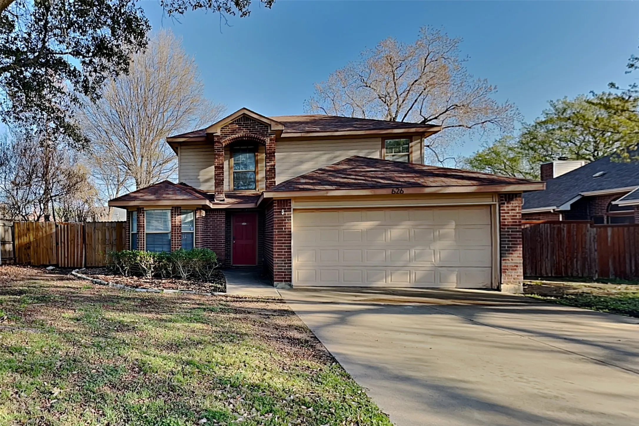 Single Family Residence For Sale in Tarrant County , 626 Dove Creek Circle, Grapevine, Texas 76051, 3 Bedroom, 2 Bathroom, 2 Garage spaces, 1,679 Sqft, built in 1993, mls#21331120, Real Estate Agent in Grapevine, Homes For Sale in Tarrant county, Homes For Sale in Grapevine, Realtor in Grapevine Texas, Real Estate Brokerage Independent Realty Texas, Luminita Cordes Realtor