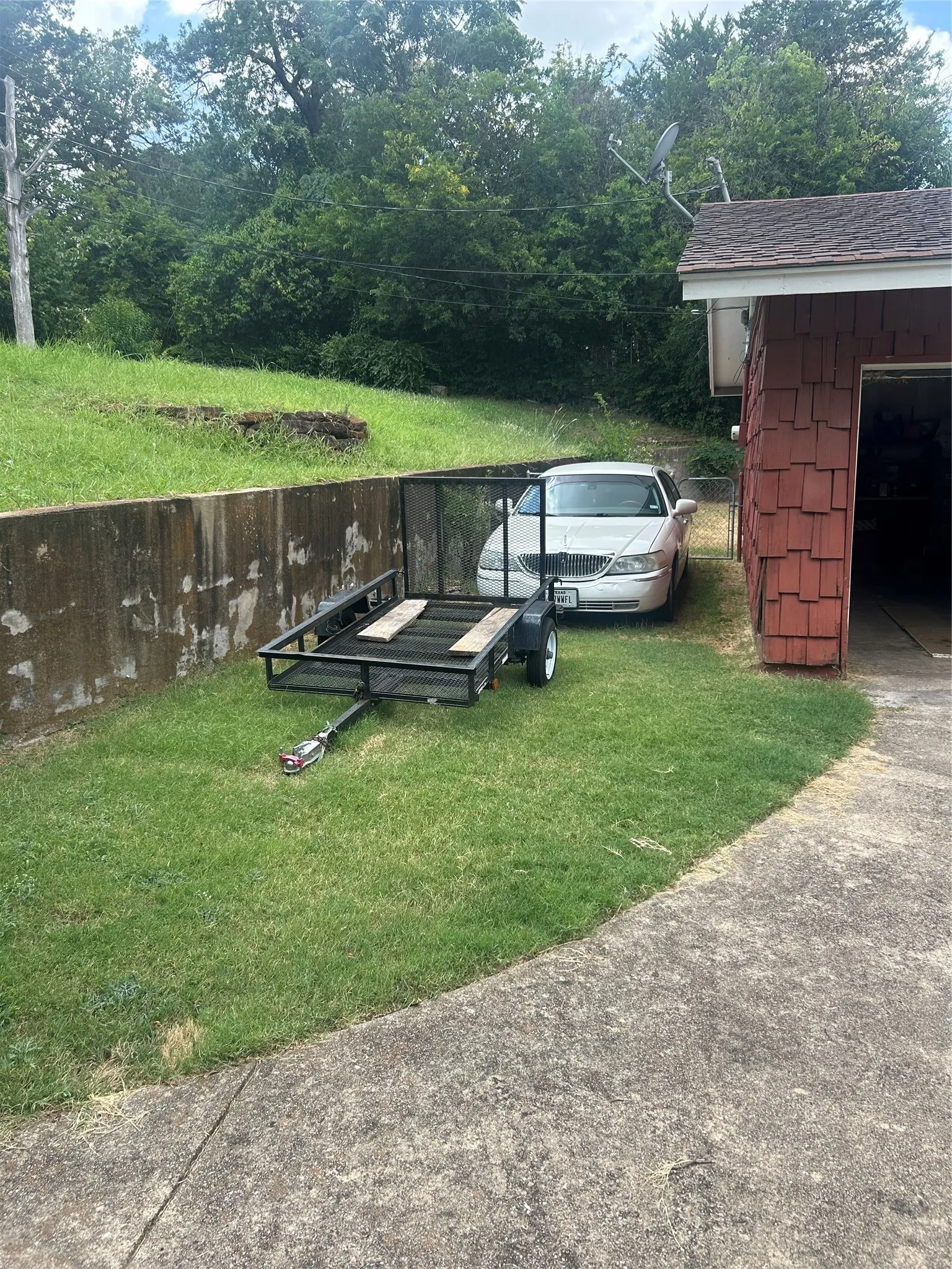 Single Family Residence For Sale in Dallas County , 1430 Summertime Lane, Dallas, Texas 75241, 3 Bedroom, 2 Bathroom, 2 Garage spaces, 1,570 Sqft, built in 1958, mls#21331121, Real Estate Agent in Dallas, Homes For Sale in Dallas county, Homes For Sale in Dallas, Realtor in Dallas Texas, Real Estate Brokerage Independent Realty Texas, Luminita Cordes Realtor