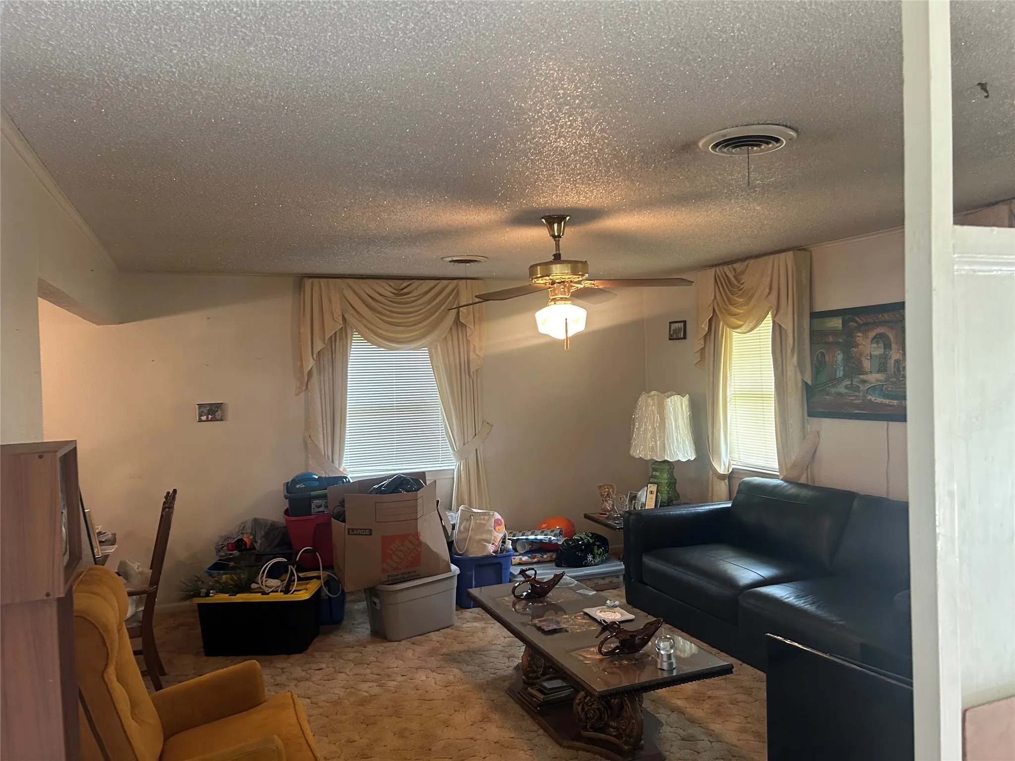 Single Family Residence For Sale in Dallas County , 1430 Summertime Lane, Dallas, Texas 75241, 3 Bedroom, 2 Bathroom, 2 Garage spaces, 1,570 Sqft, built in 1958, mls#21331121, Real Estate Agent in Dallas, Homes For Sale in Dallas county, Homes For Sale in Dallas, Realtor in Dallas Texas, Real Estate Brokerage Independent Realty Texas, Luminita Cordes Realtor