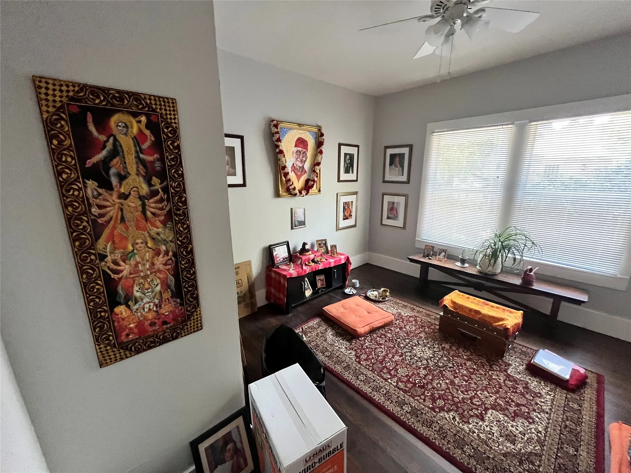 Single Family Residence For Rent in Denton County , 219 Bryan Street, Denton, Texas 76201, 3 Bedroom, 2 Bathroom, Garage spaces, 2,248 Sqft, built in 1955, mls#21328788, Real Estate Agent in Denton, Homes For Rent in Denton county, Homes For Rent in Denton, Realtor in Denton Texas, Real Estate Brokerage Independent Realty Texas, Luminita Cordes Realtor