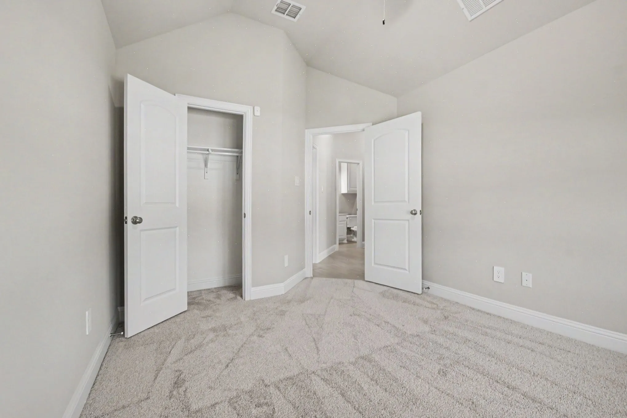 Single Family Residence For Rent in Kaufman County , 312 Eagle Ridge, Forney, Texas 75126, 4 Bedroom, 2 Bathroom, 2 Garage spaces, 2,058 Sqft, built in 2021, mls#21331130, Real Estate Agent in Forney, Homes For Rent in Kaufman county, Homes For Rent in Forney, Realtor in Forney Texas, Real Estate Brokerage Independent Realty Texas, Luminita Cordes Realtor