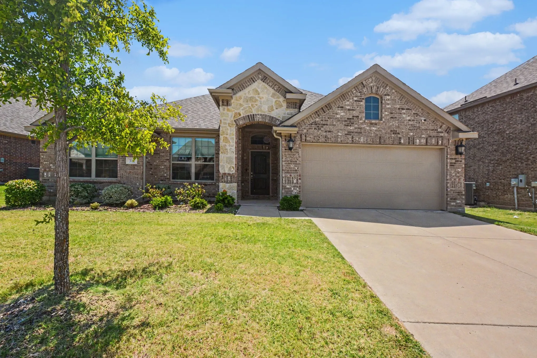 Single Family Residence For Rent in Kaufman County , 312 Eagle Ridge, Forney, Texas 75126, 4 Bedroom, 2 Bathroom, 2 Garage spaces, 2,058 Sqft, built in 2021, mls#21331130, Real Estate Agent in Forney, Homes For Rent in Kaufman county, Homes For Rent in Forney, Realtor in Forney Texas, Real Estate Brokerage Independent Realty Texas, Luminita Cordes Realtor