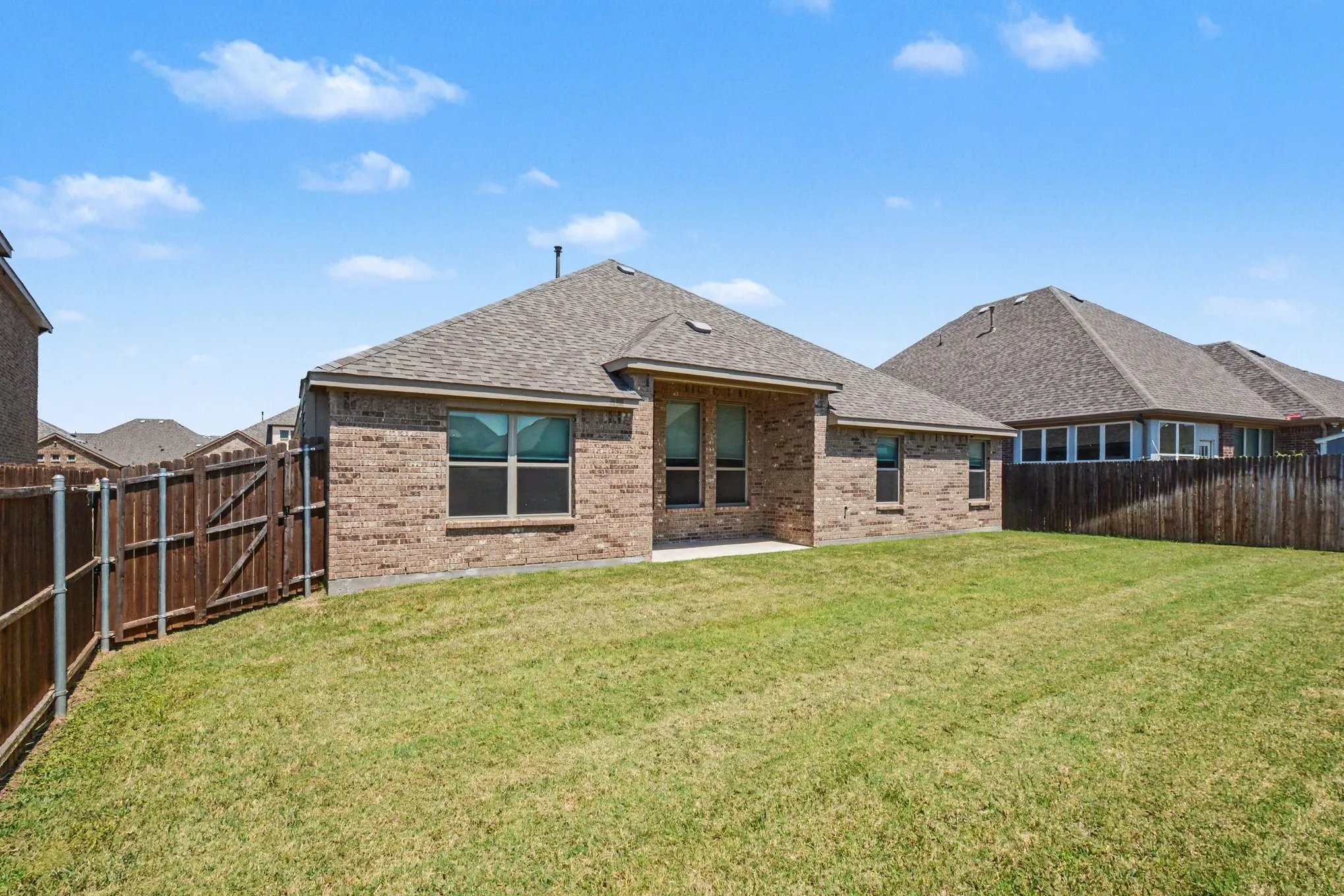 Single Family Residence For Rent in Kaufman County , 312 Eagle Ridge, Forney, Texas 75126, 4 Bedroom, 2 Bathroom, 2 Garage spaces, 2,058 Sqft, built in 2021, mls#21331130, Real Estate Agent in Forney, Homes For Rent in Kaufman county, Homes For Rent in Forney, Realtor in Forney Texas, Real Estate Brokerage Independent Realty Texas, Luminita Cordes Realtor