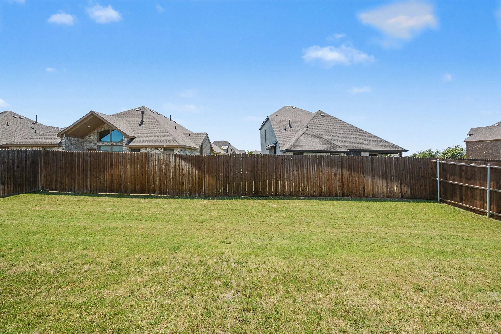 Single Family Residence For Rent in Kaufman County , 312 Eagle Ridge, Forney, Texas 75126, 4 Bedroom, 2 Bathroom, 2 Garage spaces, 2,058 Sqft, built in 2021, mls#21331130, Real Estate Agent in Forney, Homes For Rent in Kaufman county, Homes For Rent in Forney, Realtor in Forney Texas, Real Estate Brokerage Independent Realty Texas, Luminita Cordes Realtor