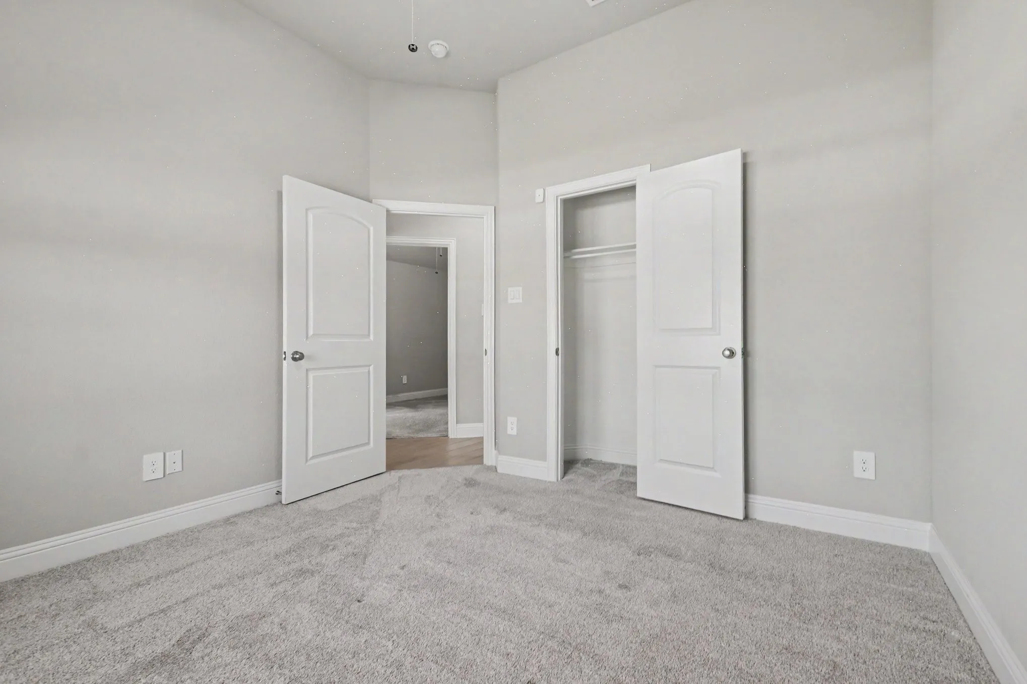 Single Family Residence For Rent in Kaufman County , 312 Eagle Ridge, Forney, Texas 75126, 4 Bedroom, 2 Bathroom, 2 Garage spaces, 2,058 Sqft, built in 2021, mls#21331130, Real Estate Agent in Forney, Homes For Rent in Kaufman county, Homes For Rent in Forney, Realtor in Forney Texas, Real Estate Brokerage Independent Realty Texas, Luminita Cordes Realtor