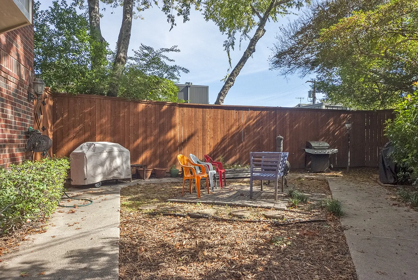 Condominium For Rent in Dallas County , 4106 Newton Avenue 103, Dallas, Texas 75219, 1 Bedroom, 1 Bathroom, Garage spaces, 655 Sqft, built in 1985, Price $2,450, mls#21329551, Real Estate Agent in Dallas, Homes For Rent in Dallas county, Homes For Rent in Dallas, Realtor in Dallas Texas, Real Estate Brokerage Independent Realty Texas, Luminita Cordes Realtor