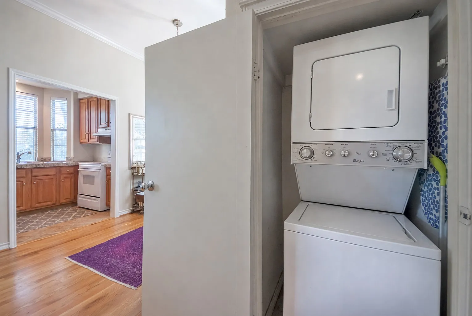 Condominium For Rent in Dallas County , 4106 Newton Avenue 103, Dallas, Texas 75219, 1 Bedroom, 1 Bathroom, Garage spaces, 655 Sqft, built in 1985, Price $2,450, mls#21329551, Real Estate Agent in Dallas, Homes For Rent in Dallas county, Homes For Rent in Dallas, Realtor in Dallas Texas, Real Estate Brokerage Independent Realty Texas, Luminita Cordes Realtor