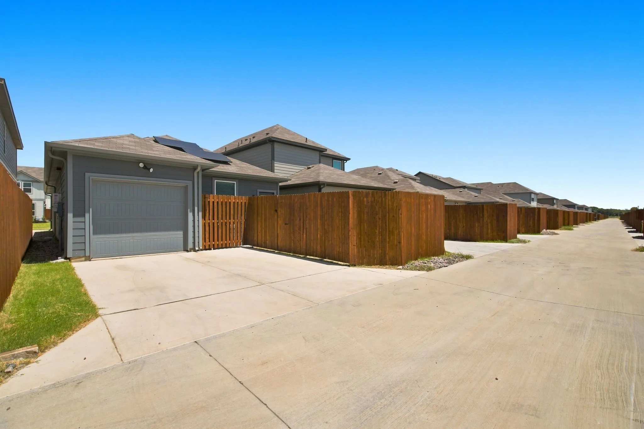Single Family Residence For Rent in Tarrant County , 3020 Pecan Farm Lane, Fort Worth, Texas 76140, 3 Bedroom, 2 Bathroom, 1 Garage spaces, 1,279 Sqft, built in 2025, mls#21331059, Real Estate Agent in Fort Worth, Homes For Rent in Tarrant county, Homes For Rent in Fort Worth, Realtor in Fort Worth Texas, Real Estate Brokerage Independent Realty Texas, Luminita Cordes Realtor