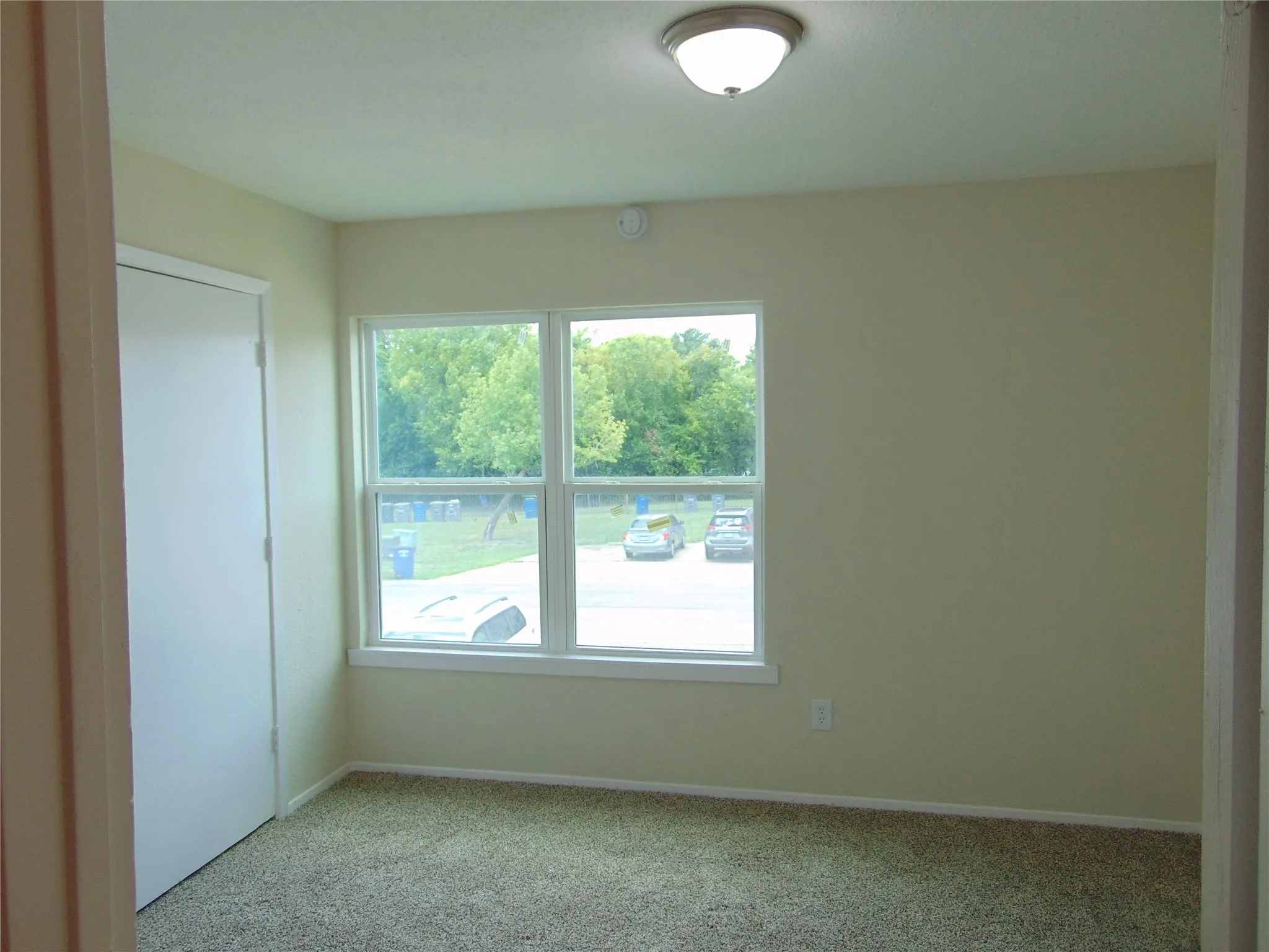 Townhouse For Sale in Dallas County , 2146 Aspen Drive, Dallas, Texas 75227, 2 Bedroom, 2 Bathroom, Garage spaces, 1,110 Sqft, built in 1983, mls#21325612, Real Estate Agent in Dallas, Homes For Sale in Dallas county, Homes For Sale in Dallas, Realtor in Dallas Texas, Real Estate Brokerage Independent Realty Texas, Luminita Cordes Realtor