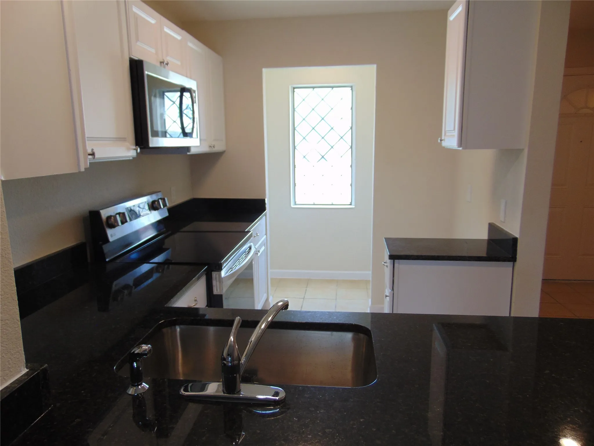 Townhouse For Sale in Dallas County , 2146 Aspen Drive, Dallas, Texas 75227, 2 Bedroom, 2 Bathroom, Garage spaces, 1,110 Sqft, built in 1983, mls#21325612, Real Estate Agent in Dallas, Homes For Sale in Dallas county, Homes For Sale in Dallas, Realtor in Dallas Texas, Real Estate Brokerage Independent Realty Texas, Luminita Cordes Realtor