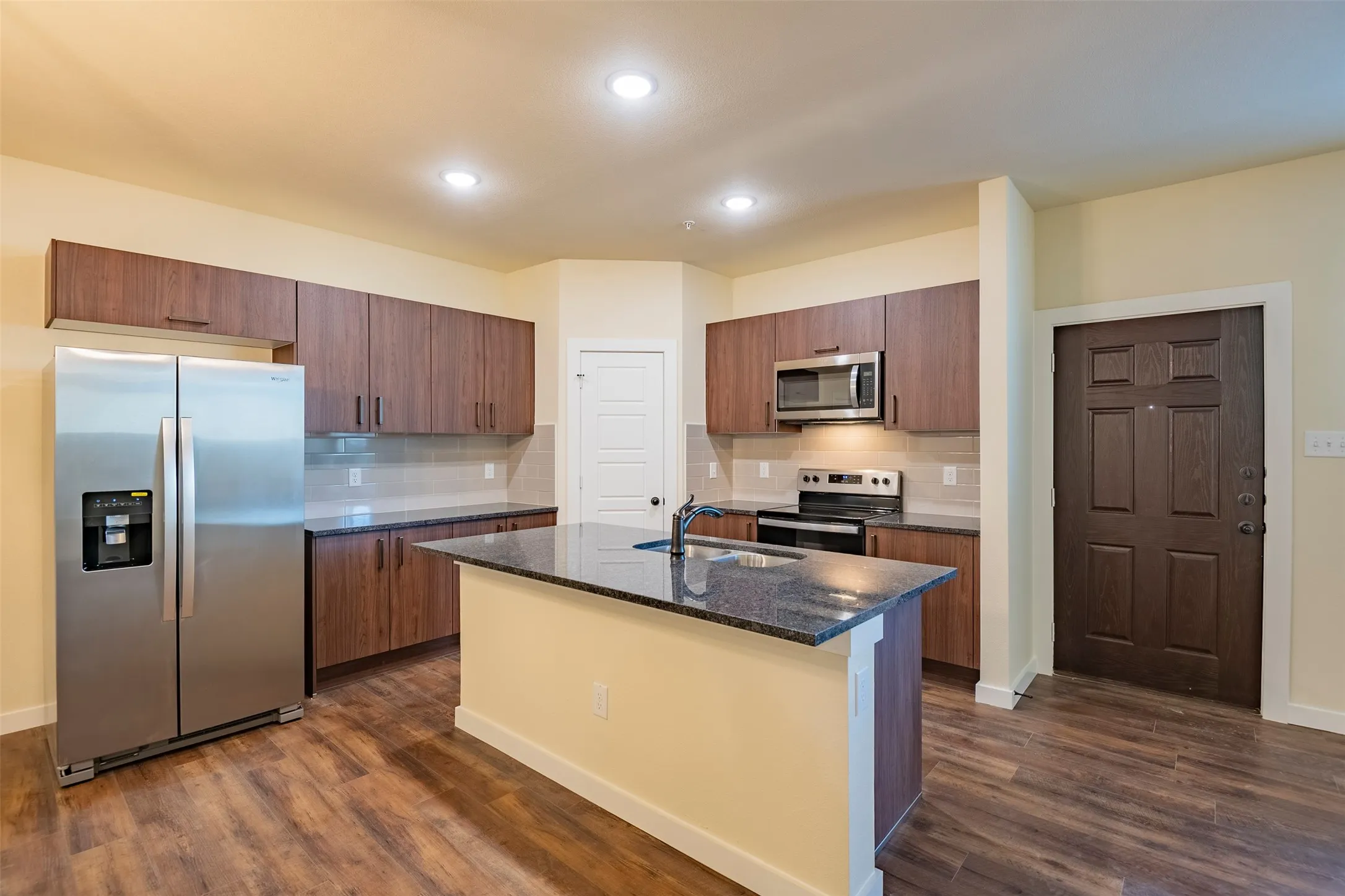 Apartment For Rent in Ellis County , 713 Wheatfield Drive, Venus, Texas 76084, 2 Bedroom, 2 Bathroom, 1 Garage spaces, 1,134 Sqft, built in 2023, mls#21331151, Real Estate Agent in Venus, Homes For Rent in Ellis county, Homes For Rent in Venus, Realtor in Venus Texas, Real Estate Brokerage Independent Realty Texas, Luminita Cordes Realtor