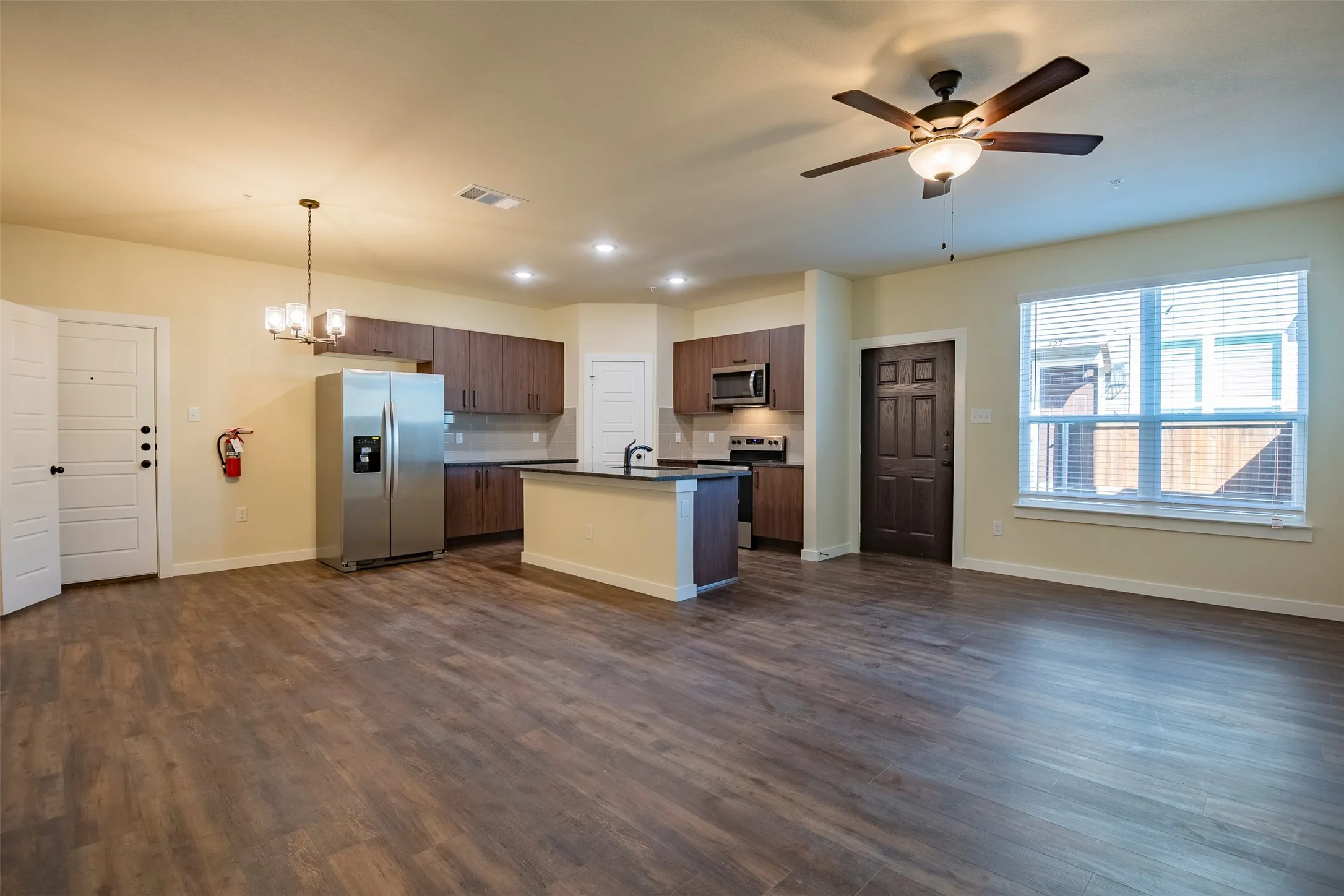 Apartment For Rent in Ellis County , 713 Wheatfield Drive, Venus, Texas 76084, 2 Bedroom, 2 Bathroom, 1 Garage spaces, 1,134 Sqft, built in 2023, mls#21331151, Real Estate Agent in Venus, Homes For Rent in Ellis county, Homes For Rent in Venus, Realtor in Venus Texas, Real Estate Brokerage Independent Realty Texas, Luminita Cordes Realtor