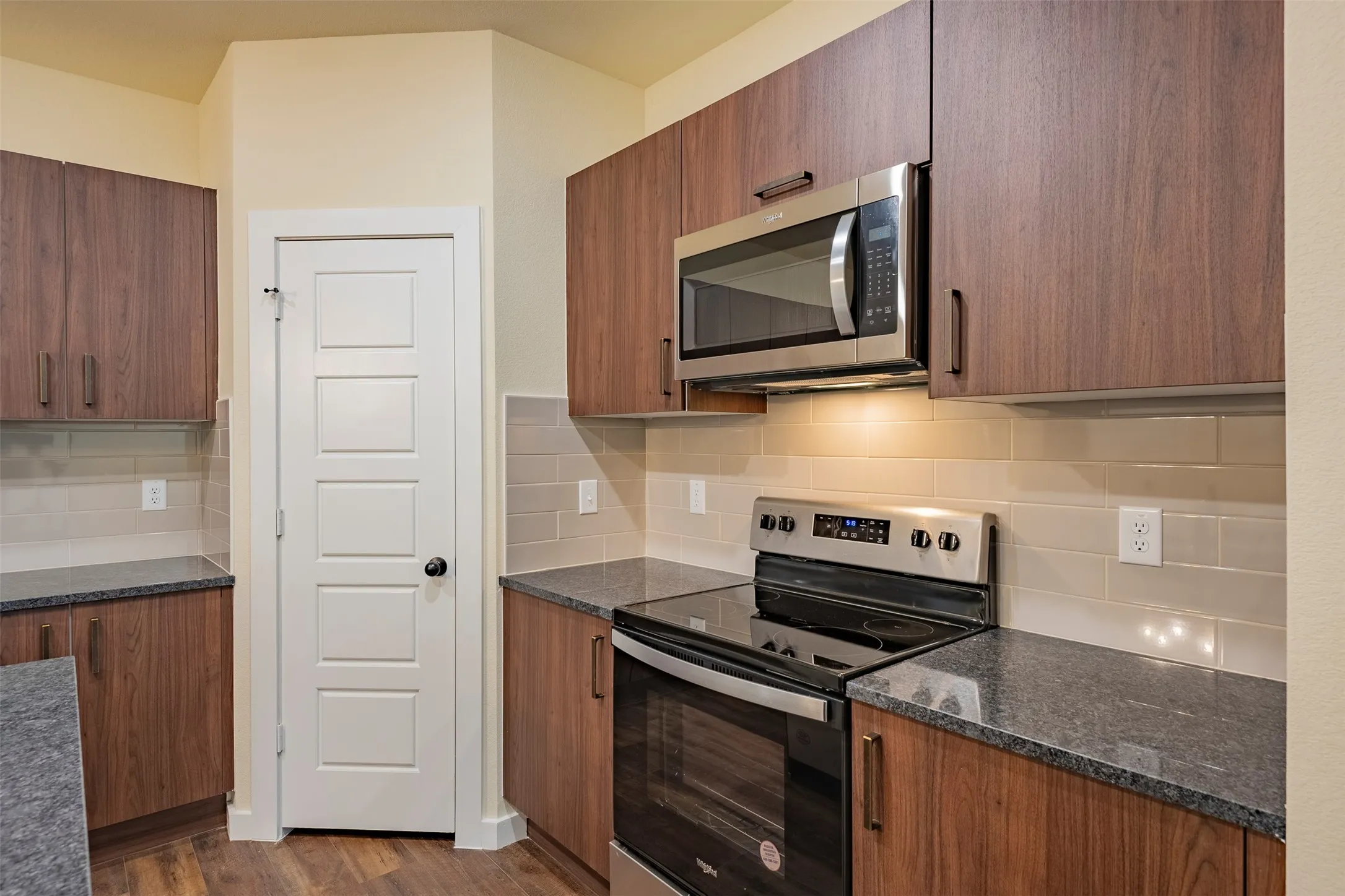 Apartment For Rent in Ellis County , 713 Wheatfield Drive, Venus, Texas 76084, 2 Bedroom, 2 Bathroom, 1 Garage spaces, 1,134 Sqft, built in 2023, mls#21331151, Real Estate Agent in Venus, Homes For Rent in Ellis county, Homes For Rent in Venus, Realtor in Venus Texas, Real Estate Brokerage Independent Realty Texas, Luminita Cordes Realtor