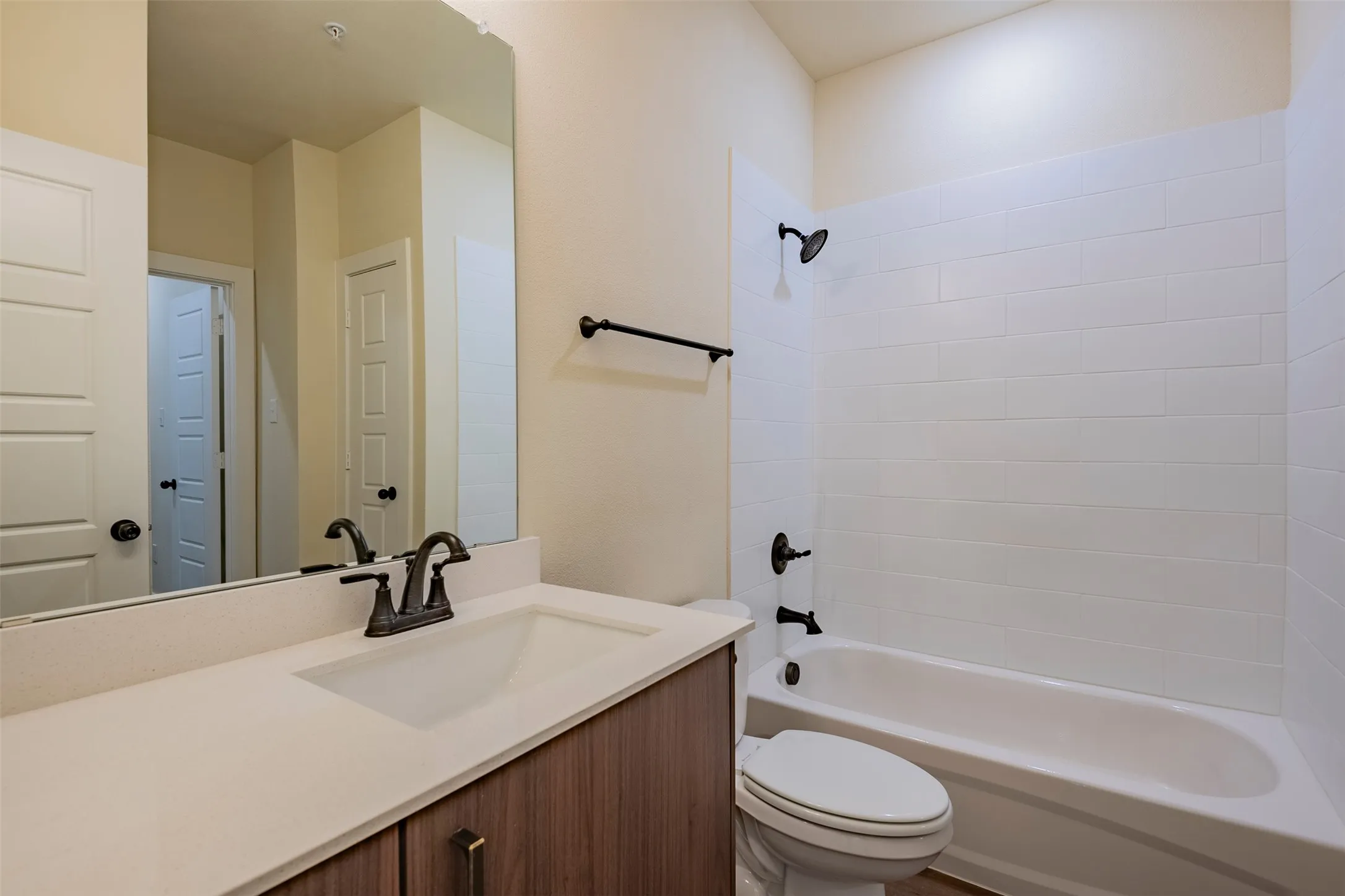 Apartment For Rent in Ellis County , 713 Wheatfield Drive, Venus, Texas 76084, 2 Bedroom, 2 Bathroom, 1 Garage spaces, 1,134 Sqft, built in 2023, mls#21331151, Real Estate Agent in Venus, Homes For Rent in Ellis county, Homes For Rent in Venus, Realtor in Venus Texas, Real Estate Brokerage Independent Realty Texas, Luminita Cordes Realtor