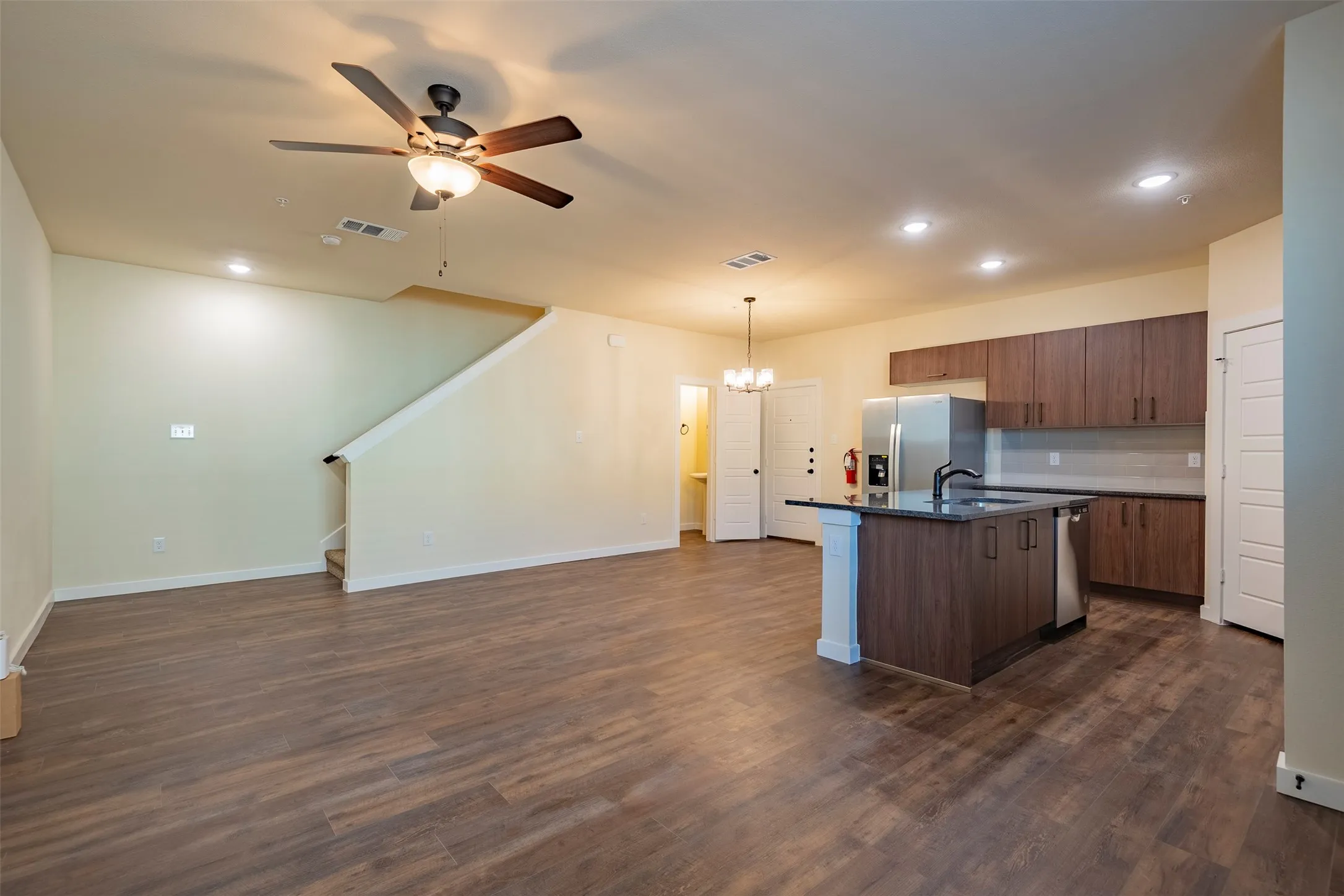 Apartment For Rent in Ellis County , 713 Wheatfield Drive, Venus, Texas 76084, 2 Bedroom, 2 Bathroom, 1 Garage spaces, 1,134 Sqft, built in 2023, mls#21331151, Real Estate Agent in Venus, Homes For Rent in Ellis county, Homes For Rent in Venus, Realtor in Venus Texas, Real Estate Brokerage Independent Realty Texas, Luminita Cordes Realtor
