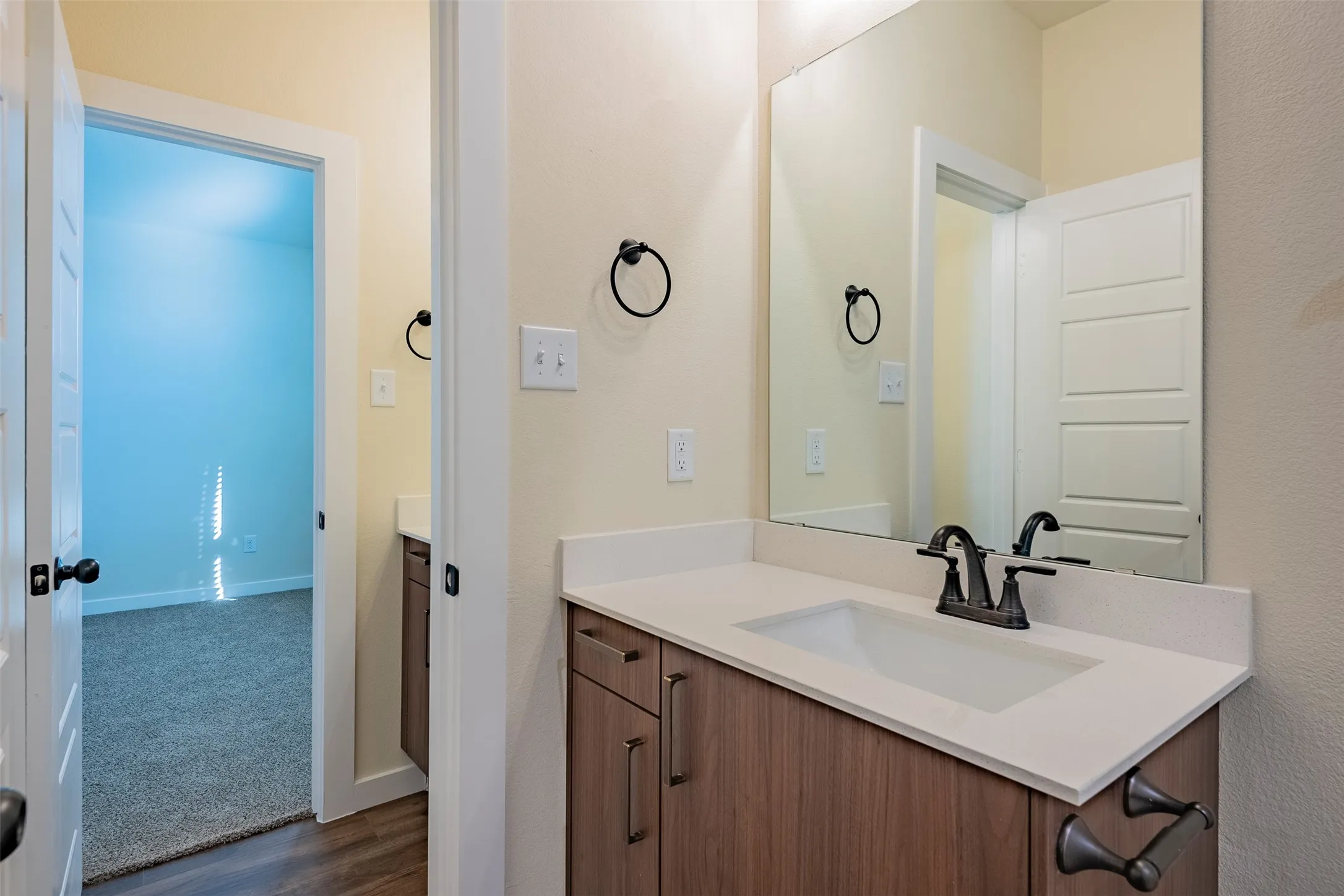 Apartment For Rent in Ellis County , 713 Wheatfield Drive, Venus, Texas 76084, 2 Bedroom, 2 Bathroom, 1 Garage spaces, 1,134 Sqft, built in 2023, mls#21331151, Real Estate Agent in Venus, Homes For Rent in Ellis county, Homes For Rent in Venus, Realtor in Venus Texas, Real Estate Brokerage Independent Realty Texas, Luminita Cordes Realtor
