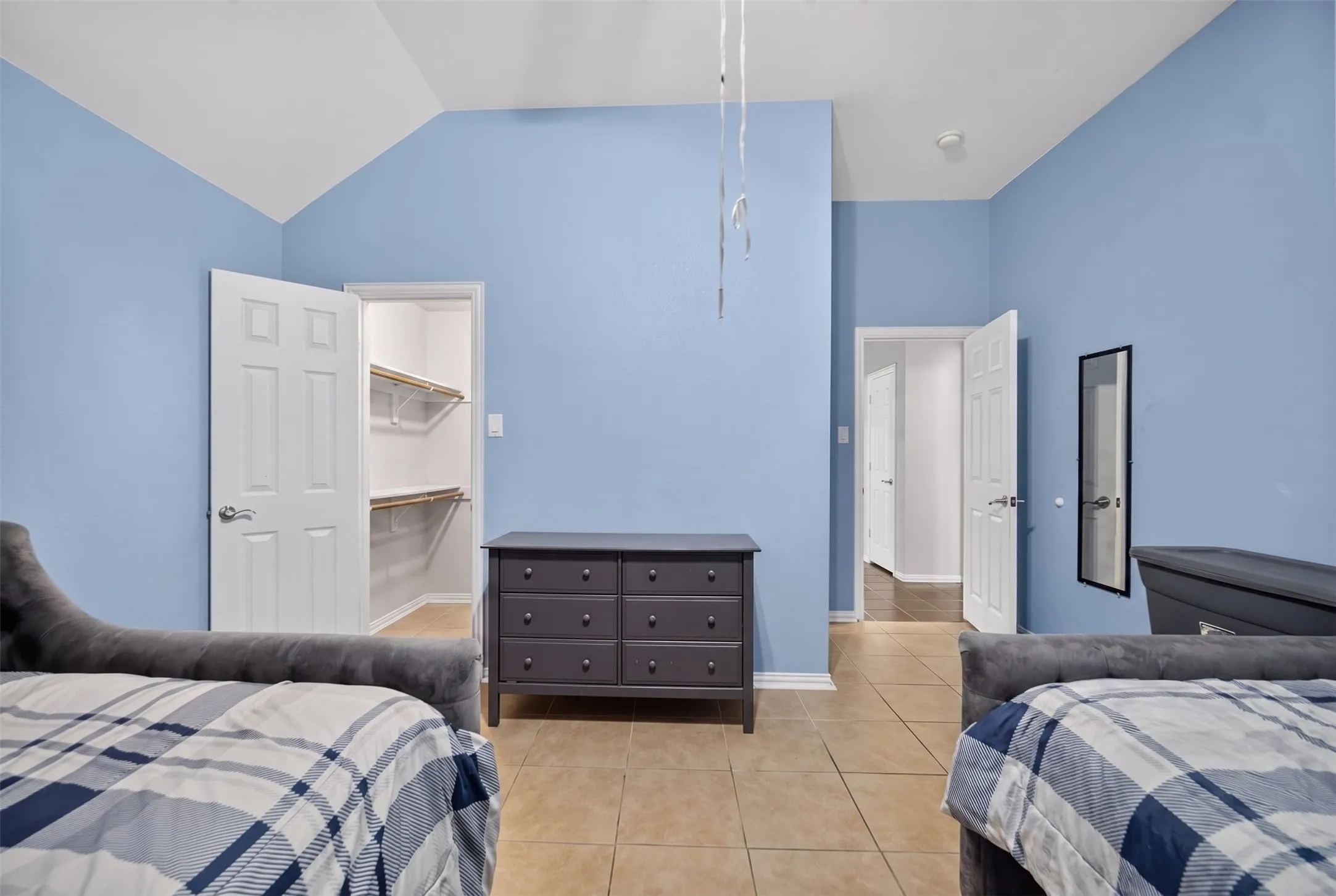 Single Family Residence For Sale in Tarrant County , 701 Boone Trail, Mansfield, Texas 76063, 4 Bedroom, 3 Bathroom, 2 Garage spaces, 3,162 Sqft, built in 2001, mls#21330529, Real Estate Agent in Mansfield, Homes For Sale in Tarrant county, Homes For Sale in Mansfield, Realtor in Mansfield Texas, Real Estate Brokerage Independent Realty Texas, Luminita Cordes Realtor