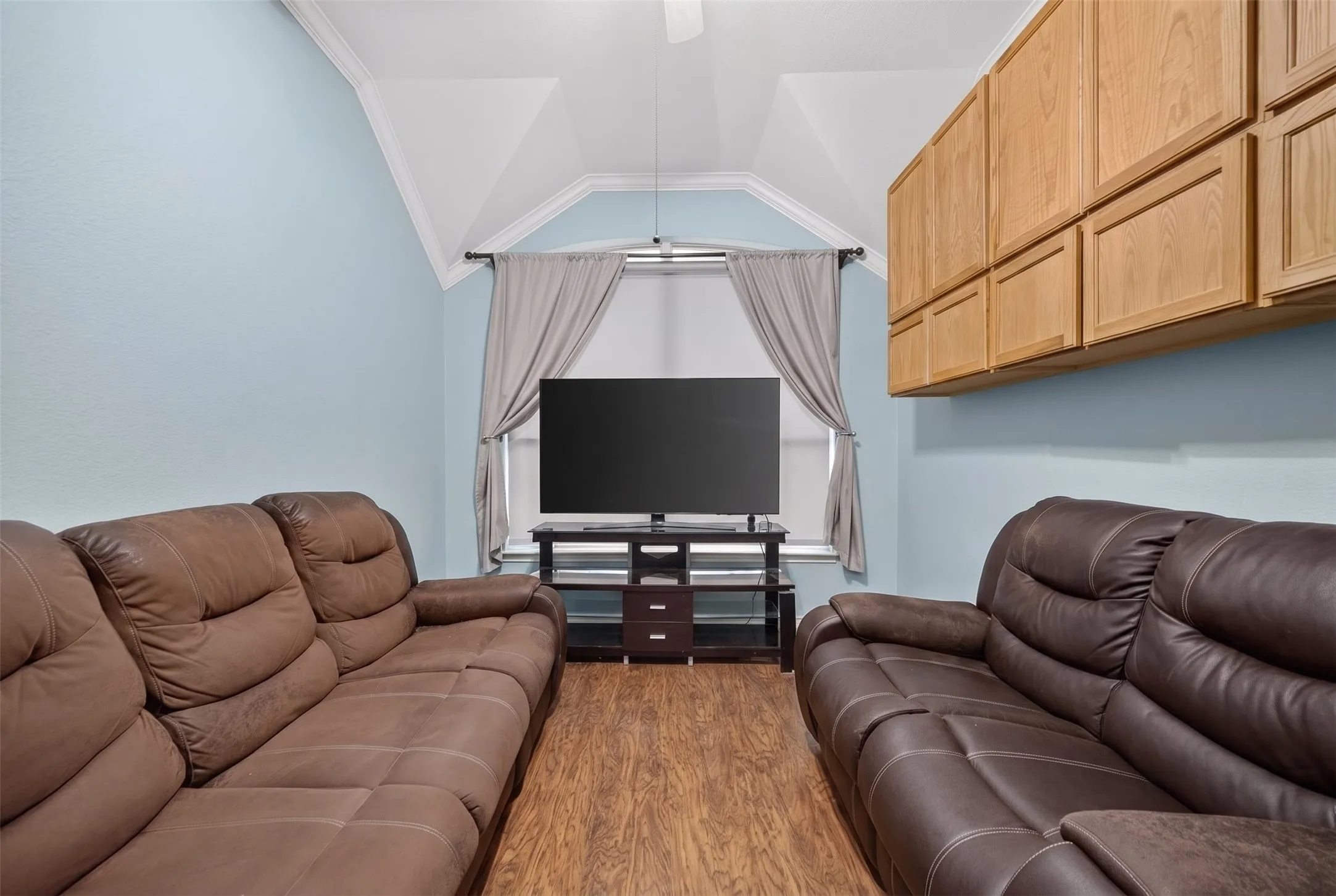 Single Family Residence For Sale in Tarrant County , 701 Boone Trail, Mansfield, Texas 76063, 4 Bedroom, 3 Bathroom, 2 Garage spaces, 3,162 Sqft, built in 2001, mls#21330529, Real Estate Agent in Mansfield, Homes For Sale in Tarrant county, Homes For Sale in Mansfield, Realtor in Mansfield Texas, Real Estate Brokerage Independent Realty Texas, Luminita Cordes Realtor