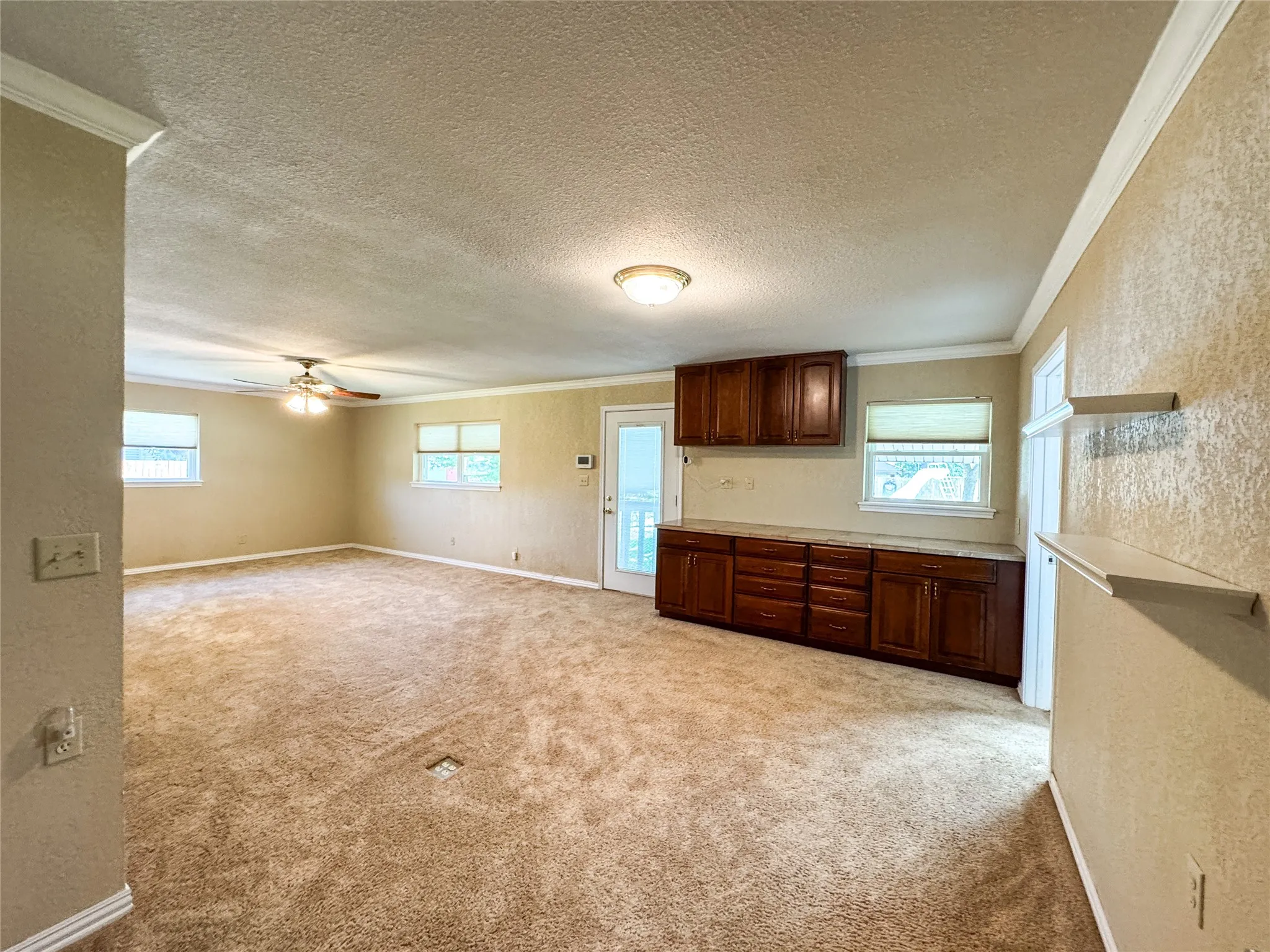 Apartment For Sale in Haskell County , 1102 N Avenue G, Haskell, Texas 79521, 4 Bedroom, 3 Bathroom, 2 Garage spaces, 4,402 Sqft, built in 1965, mls#21330675, Real Estate Agent in Haskell, Homes For Sale in Haskell county, Homes For Sale in Haskell, Realtor in Haskell Texas, Real Estate Brokerage Independent Realty Texas, Luminita Cordes Realtor